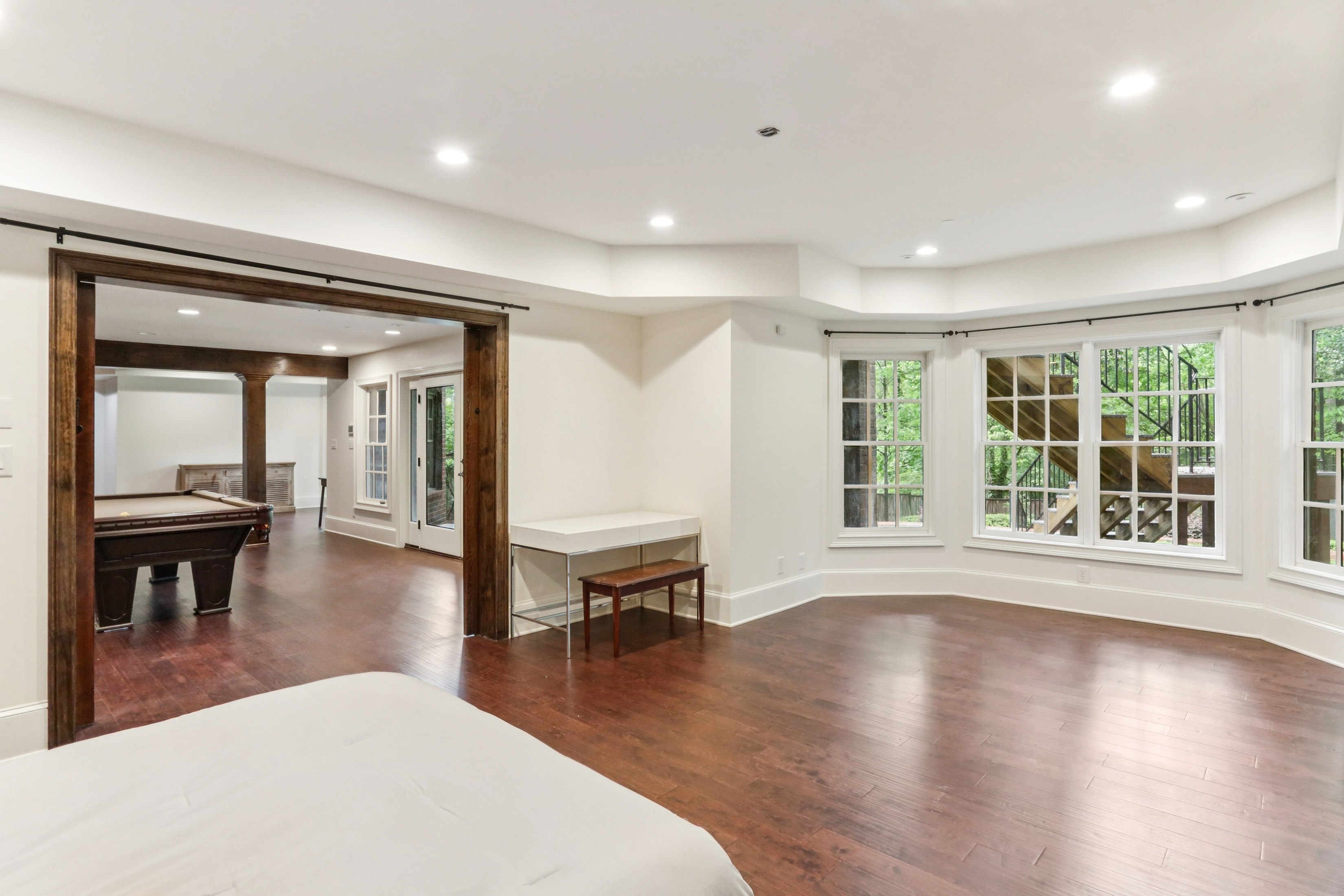  Stunning Brick Traditional in Sought-After Pine Hills - 物件實景