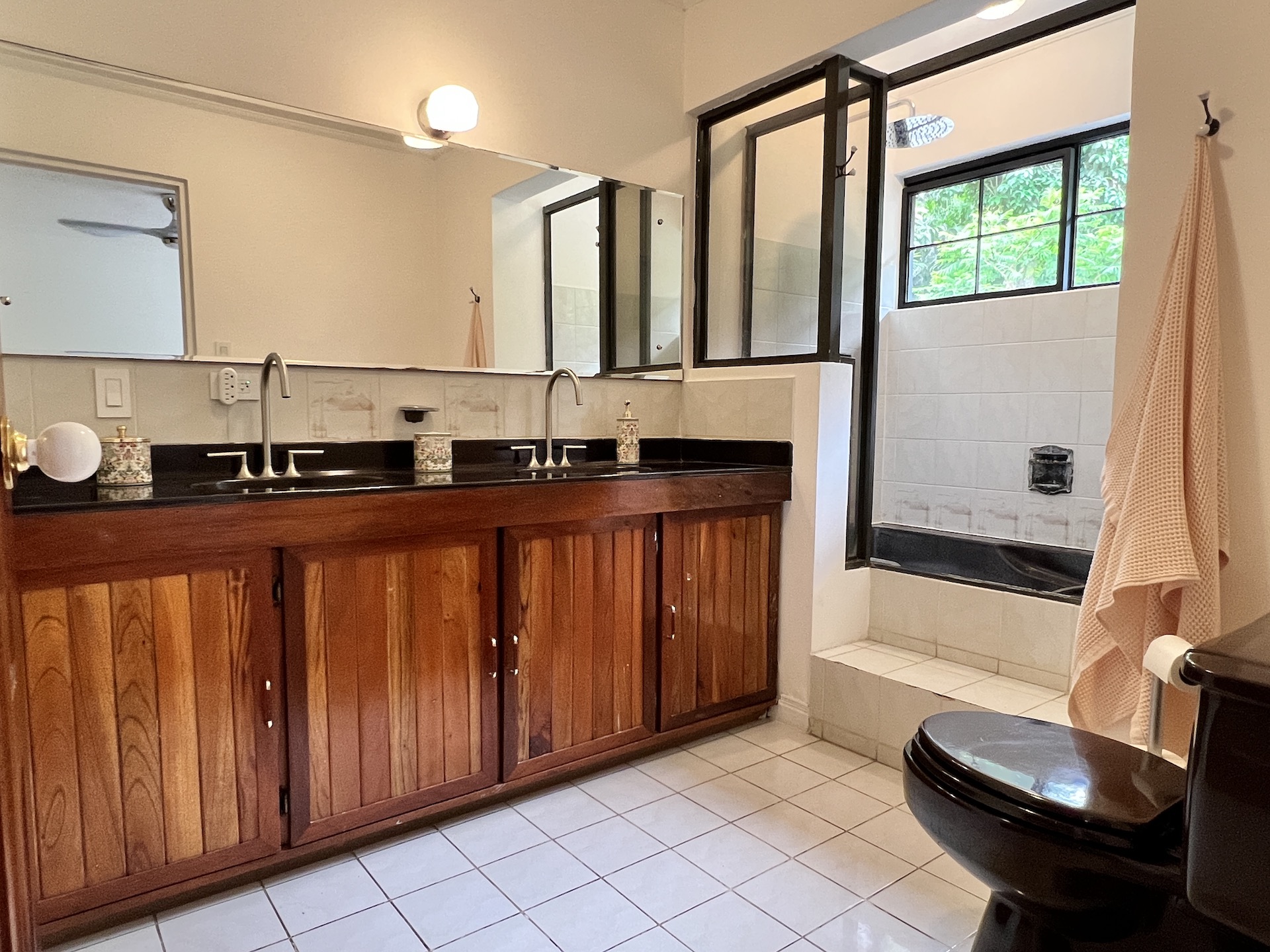 Escazu, San Jose, CR, 4 Bedrooms Bedrooms, ,4 BathroomsBathrooms,Residential,For Sale,1991674