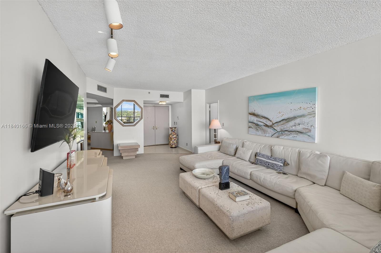 Aventura, Florida, 33180, United States, 2 Bedrooms Bedrooms, ,2 BathroomsBathrooms,Residential,For Sale,1897536