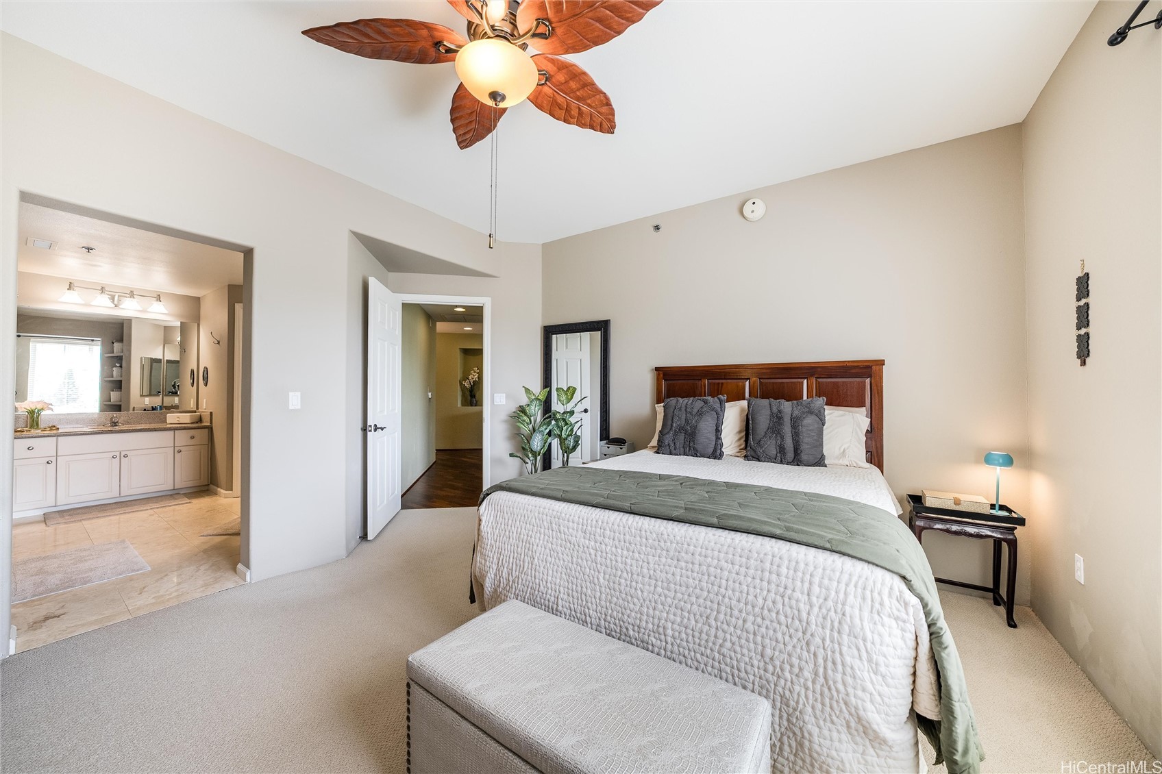 Honolulu, Hawaii, 96825, United States, 3 Bedrooms Bedrooms, ,2 BathroomsBathrooms,Residential,For Sale,1885693