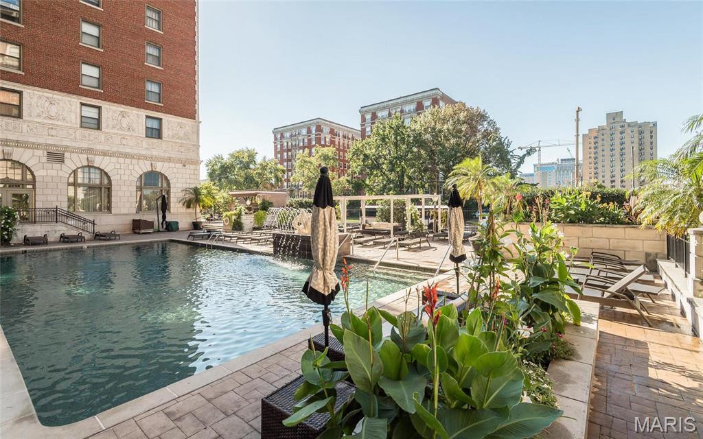 St Louis, Missouri, 63108, United States, 1 Bedroom Bedrooms, ,1 BathroomBathrooms,Residential,For Sale,1729096
