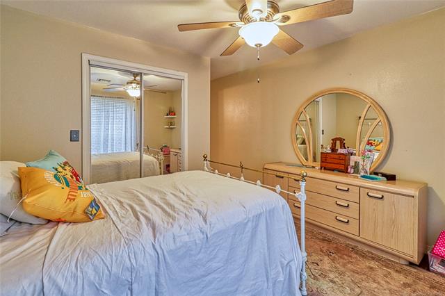 Eufaula, Oklahoma, 74432, United States, 3 Bedrooms Bedrooms, ,3 BathroomsBathrooms,Residential,For Sale,1987326