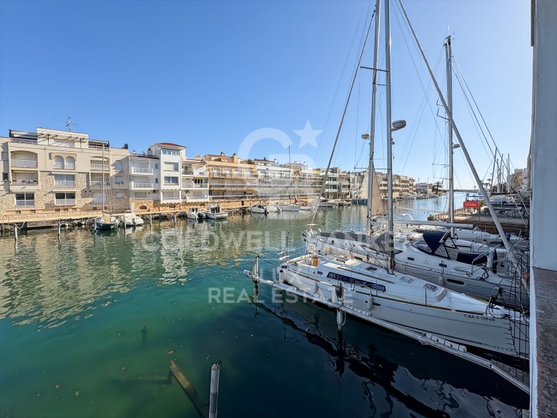 Empuriabrava, Catalonia, ES, 4 Bedrooms Bedrooms, ,4 BathroomsBathrooms,Residential,For Sale,1700789