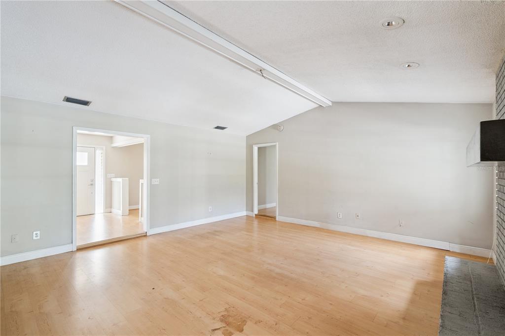 Orlando, Florida, 32818, United States, 3 Bedrooms Bedrooms, ,2 BathroomsBathrooms,Residential,For Sale,2002102