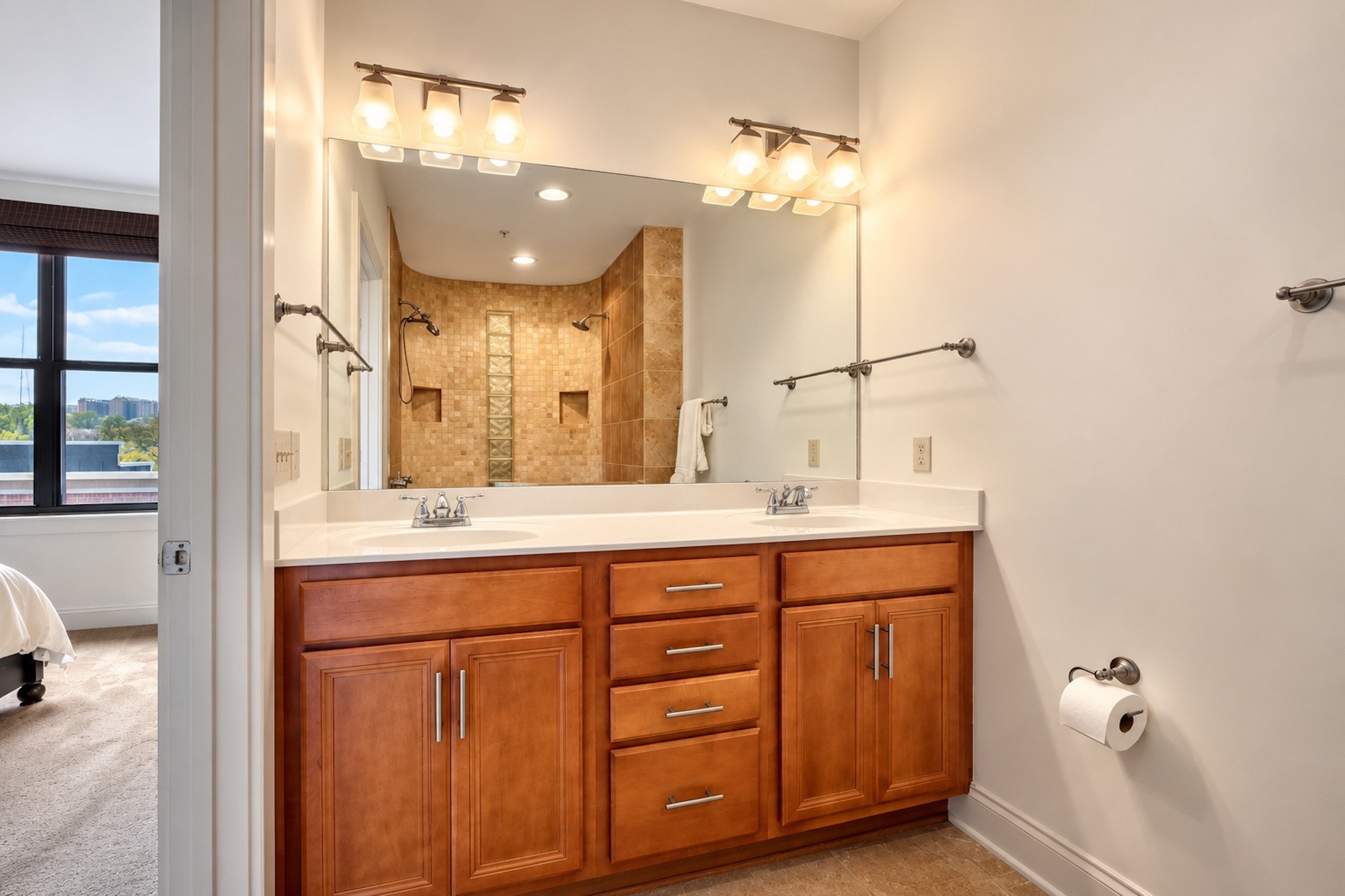  702 Wedgewood Park, Nashville, TN, 37203 - 物件實景