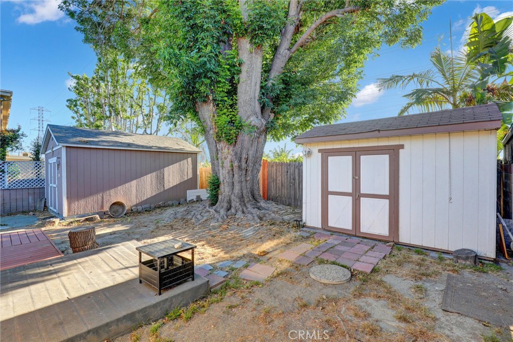 Lakewood, California, 90713, United States, 2 Bedrooms Bedrooms, ,1 BathroomBathrooms,Residential,For Sale,1943590