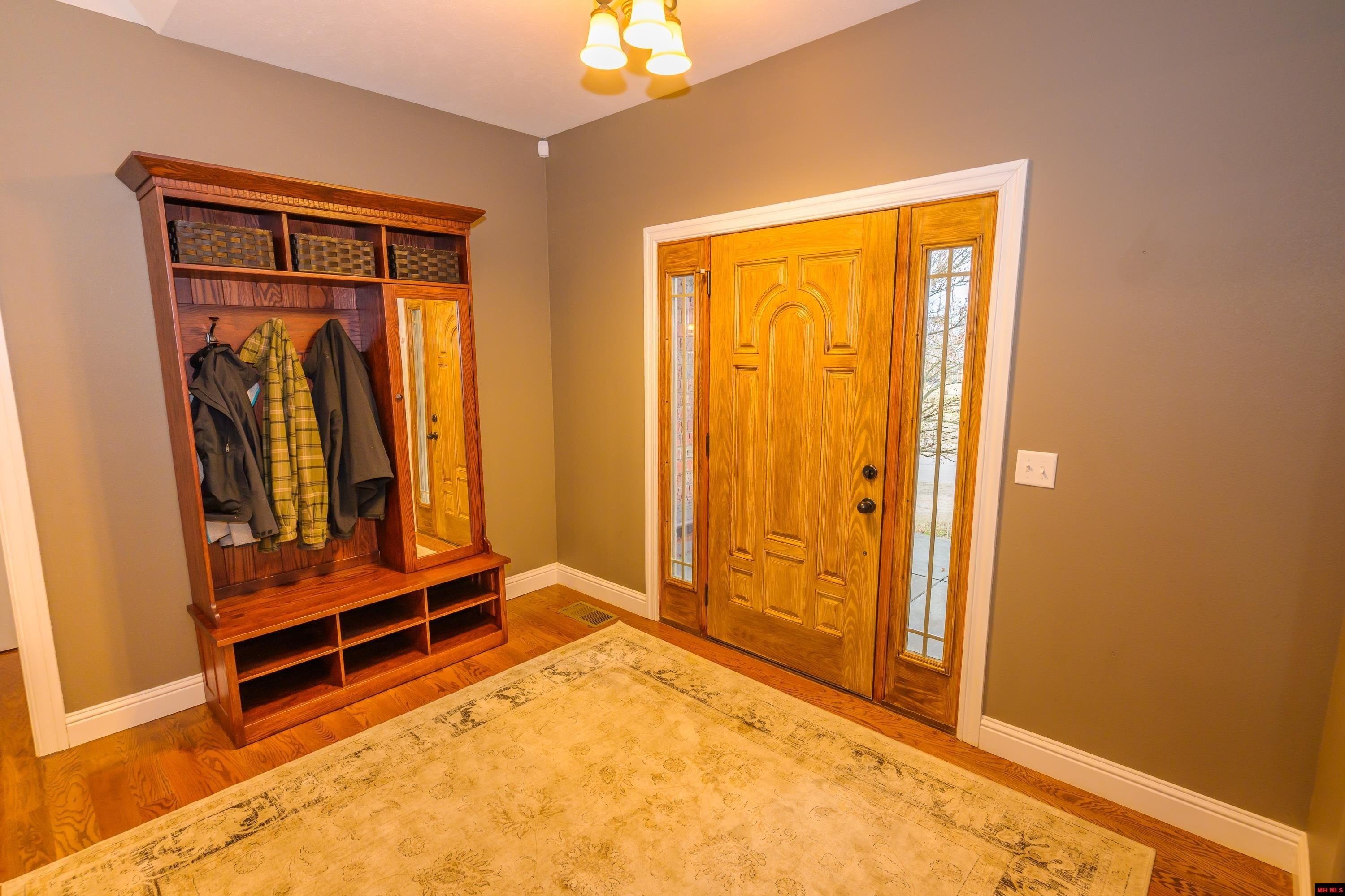 Mountain Home, Arkansas, 72653, United States, 3 Bedrooms Bedrooms, ,2 BathroomsBathrooms,Residential,For Sale,2033184