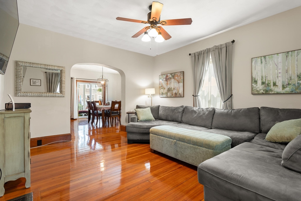 Medford, Massachusetts, 02155, United States, 4 Bedrooms Bedrooms, ,3 BathroomsBathrooms,Residential,For Sale,1900018