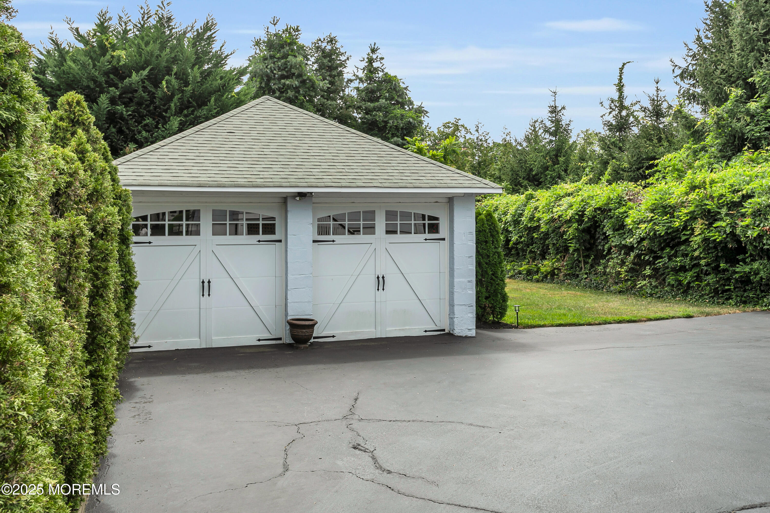 Red Bank, New Jersey, 07701, United States, 3 Bedrooms Bedrooms, ,2 BathroomsBathrooms,Residential,For Sale,1920551