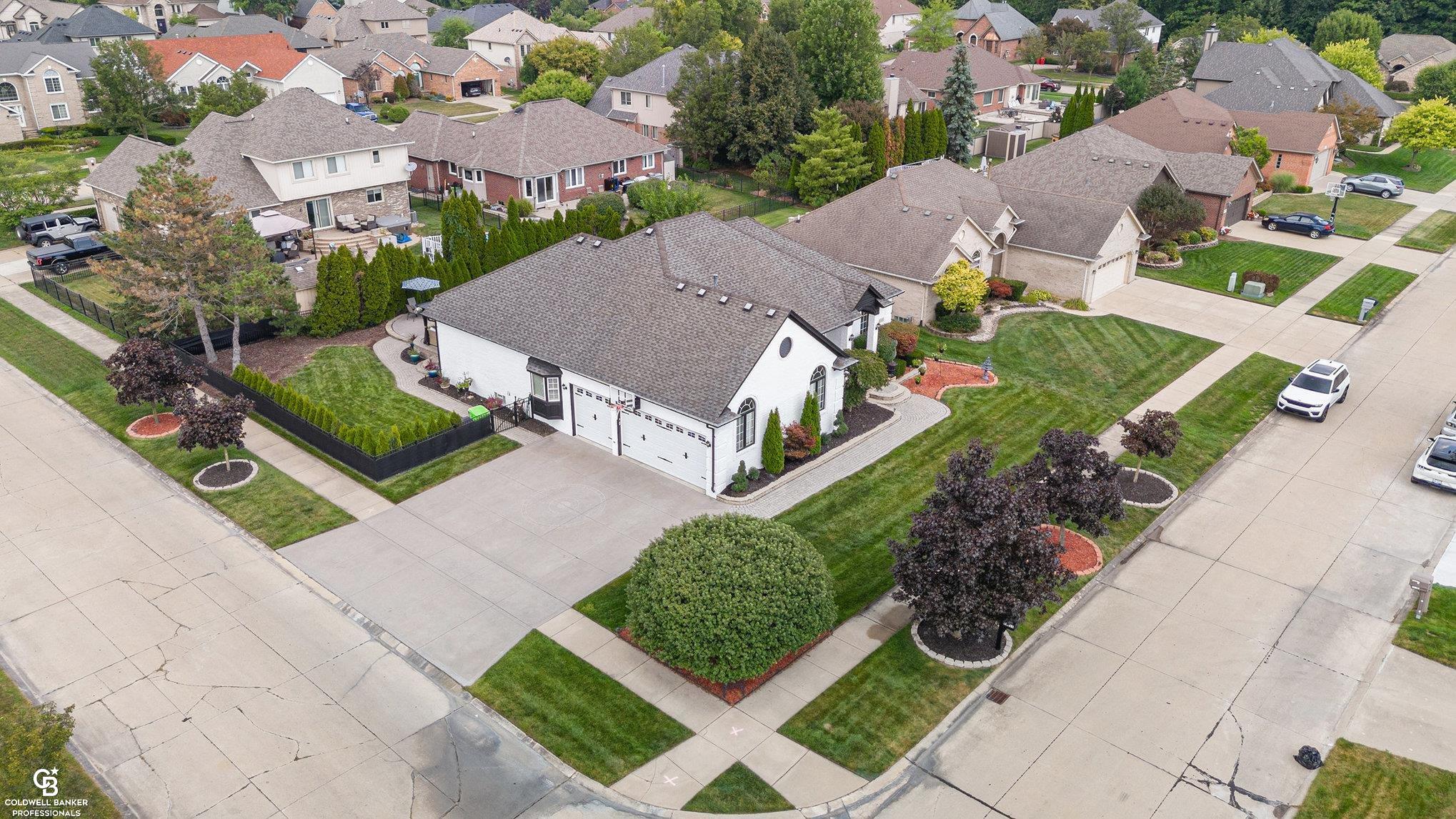 Macomb, Michigan, 48044, United States, 3 Bedrooms Bedrooms, ,3 BathroomsBathrooms,Residential,For Sale,1919570