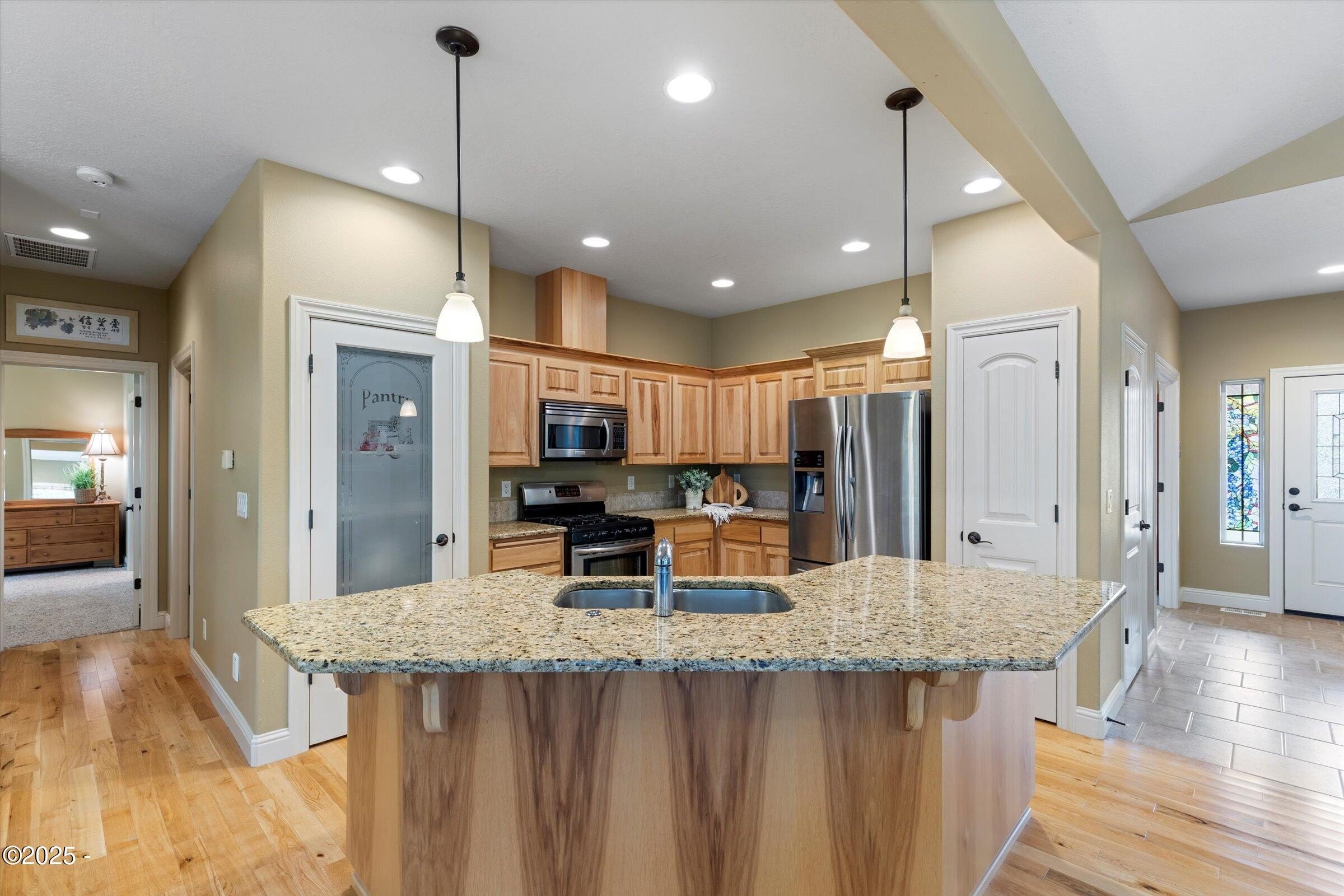 Lincoln City, Oregon, 97367, United States, 3 Bedrooms Bedrooms, ,Residential,For Sale,1941773