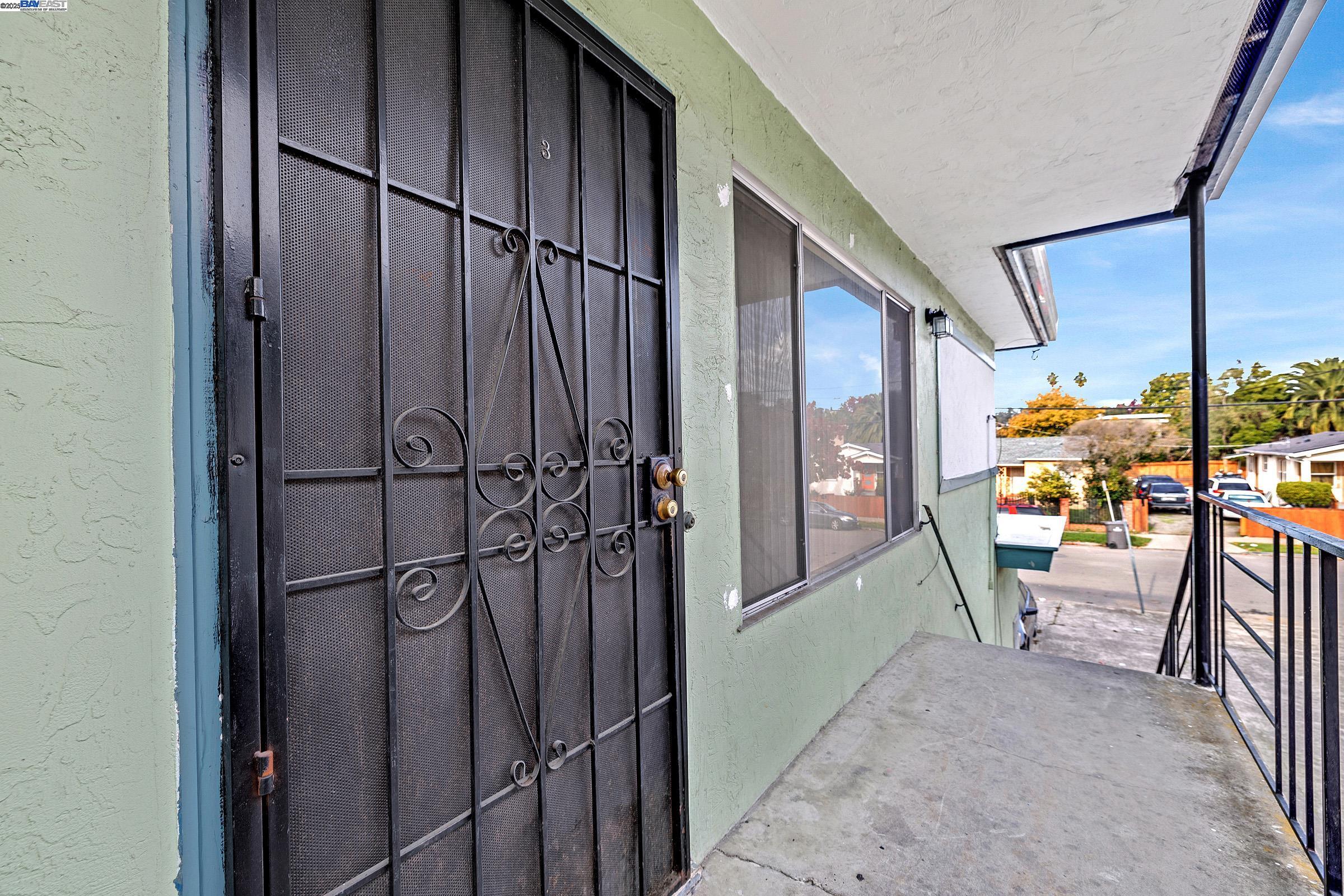 Oakland, California, 94605, United States, ,Residential,For Sale,2003092