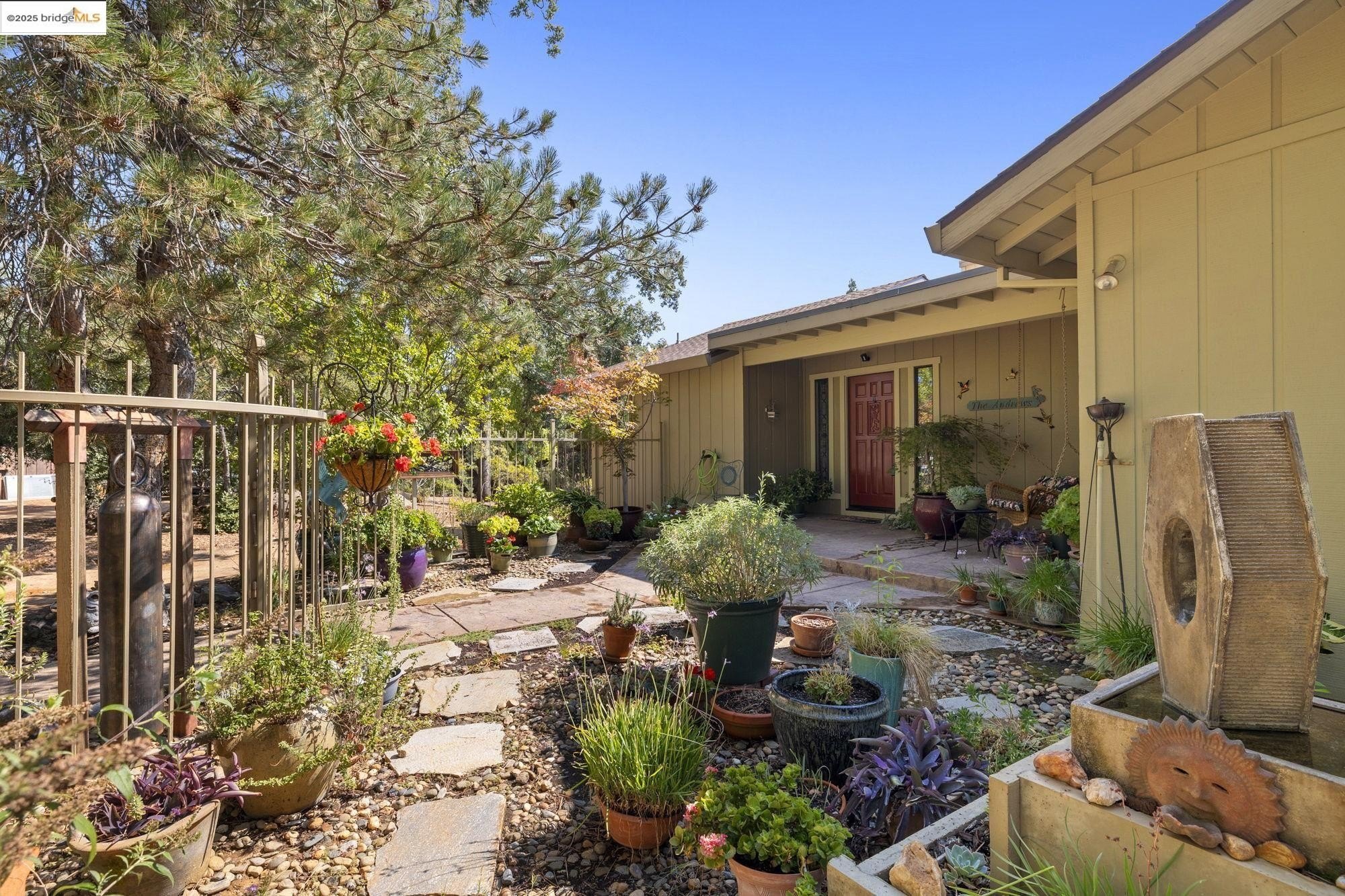 Columbia, California, 95310, United States, 3 Bedrooms Bedrooms, ,2 BathroomsBathrooms,Residential,For Sale,1705256