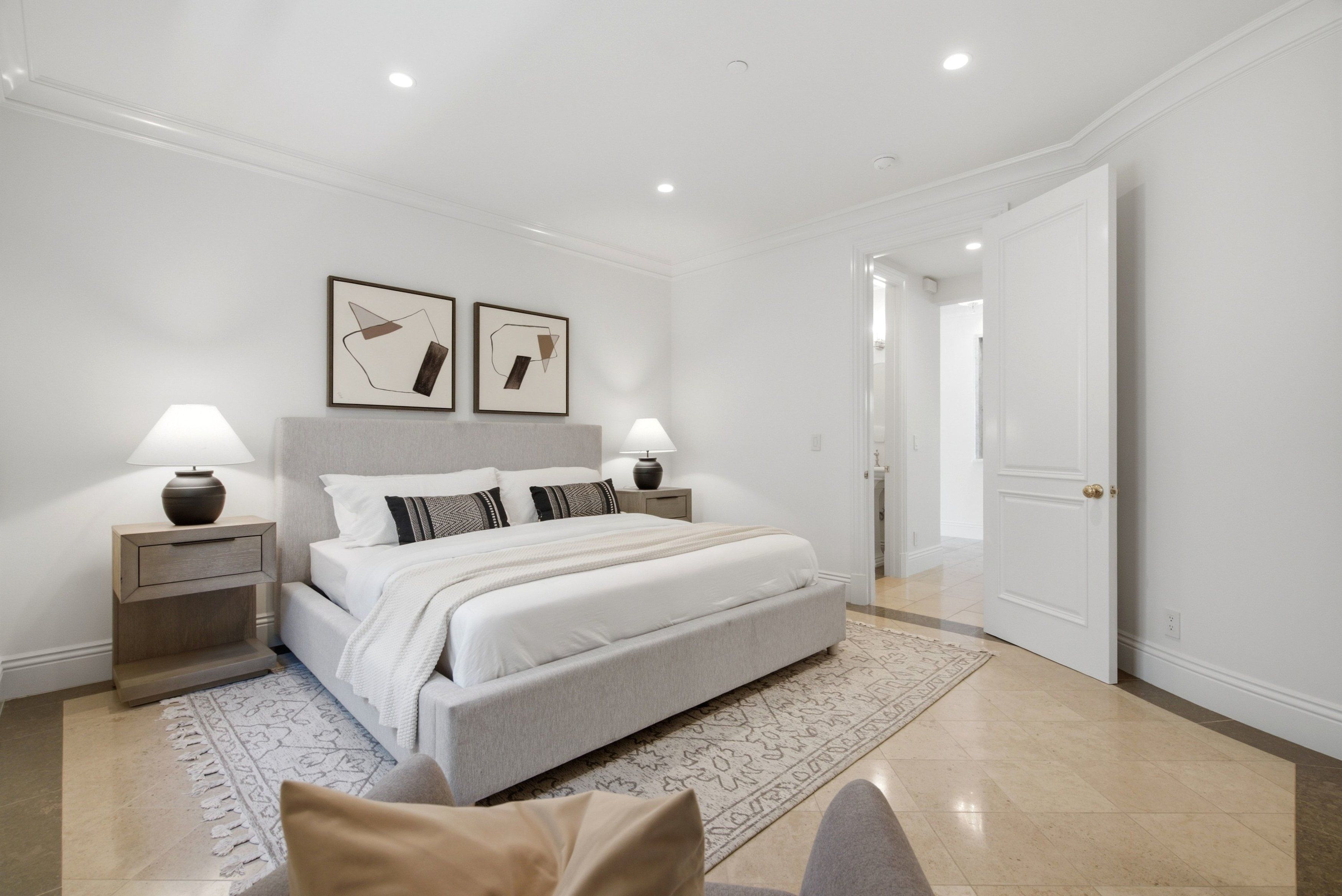  Beautifully Remodeled with Designer Finishes - 物件實景
