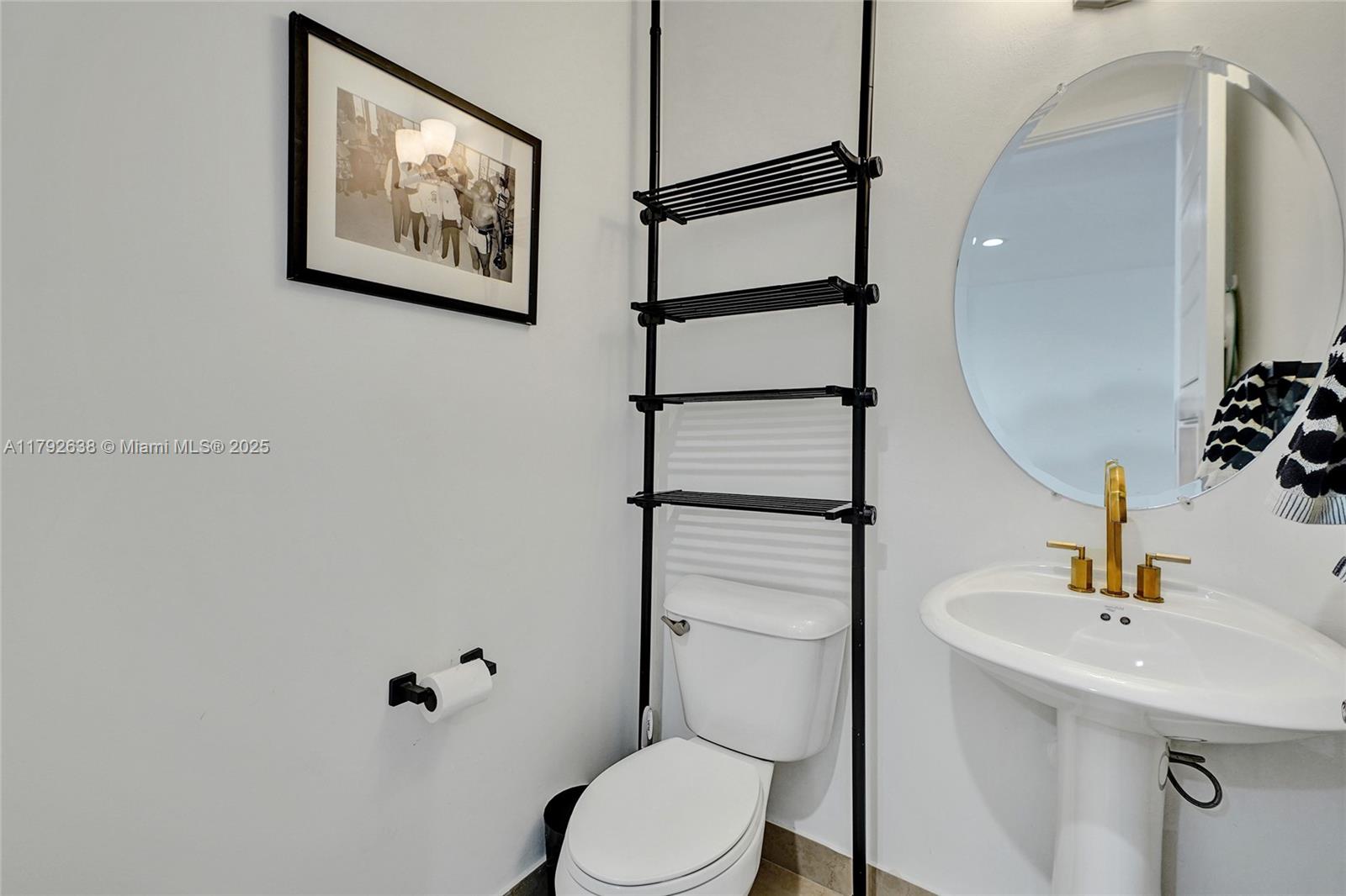 Miami, Florida, 33179, United States, 3 Bedrooms Bedrooms, ,3 BathroomsBathrooms,Residential,For Sale,1787670