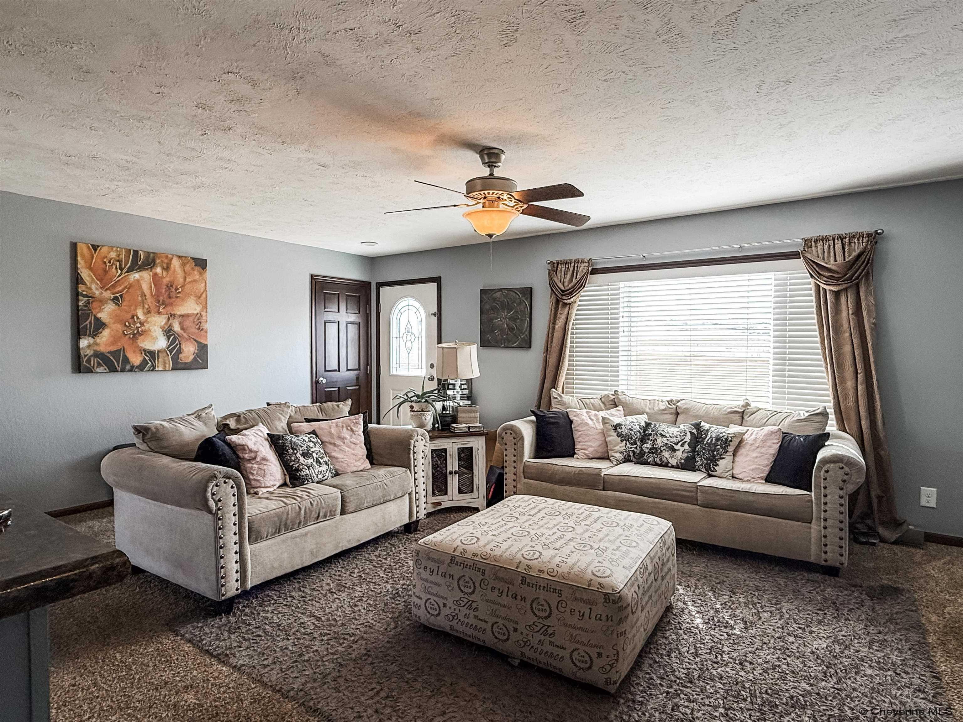 Cheyenne, Wyoming, 82009, United States, 3 Bedrooms Bedrooms, ,2 BathroomsBathrooms,Residential,For Sale,1940836