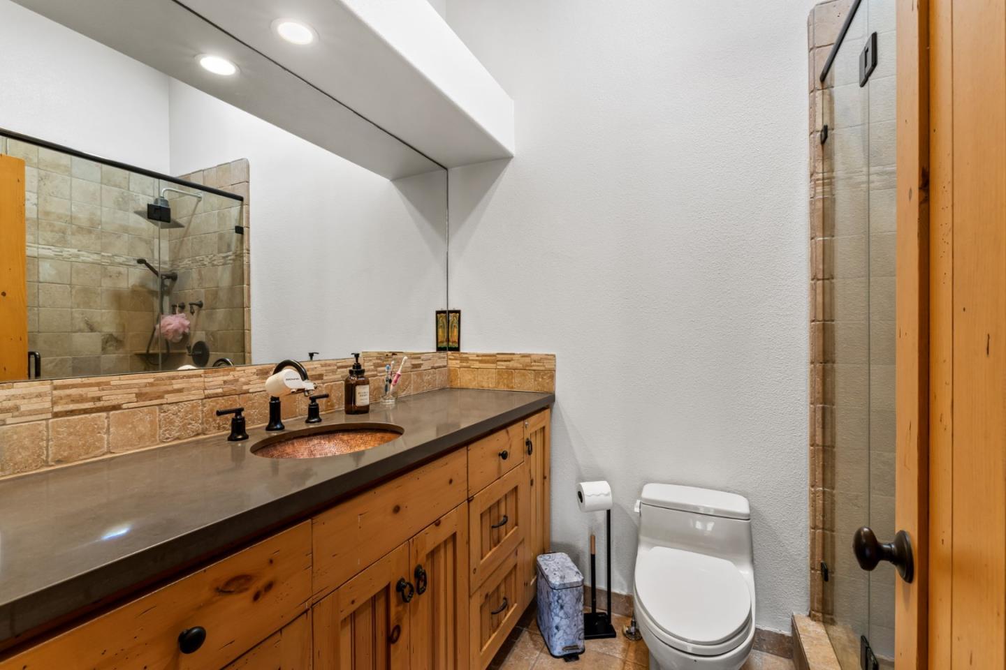 Salinas, California, 93907, United States, 3 Bedrooms Bedrooms, ,4 BathroomsBathrooms,Residential,For Sale,1899986