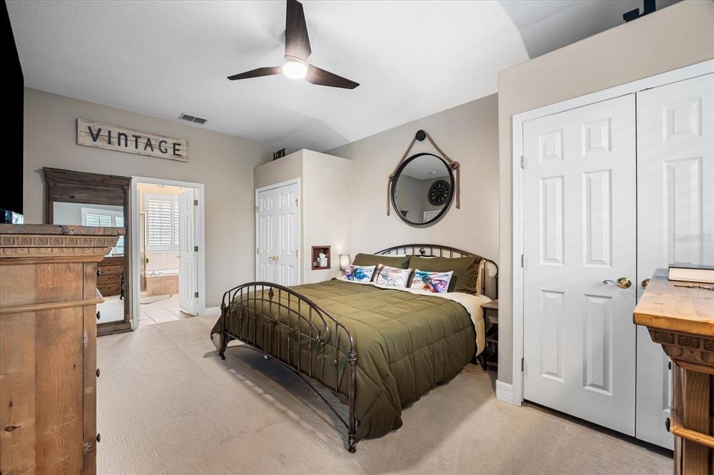 Bradenton, Florida, 34212, United States, 2 Bedrooms Bedrooms, ,2 BathroomsBathrooms,Residential,For Sale,1916954