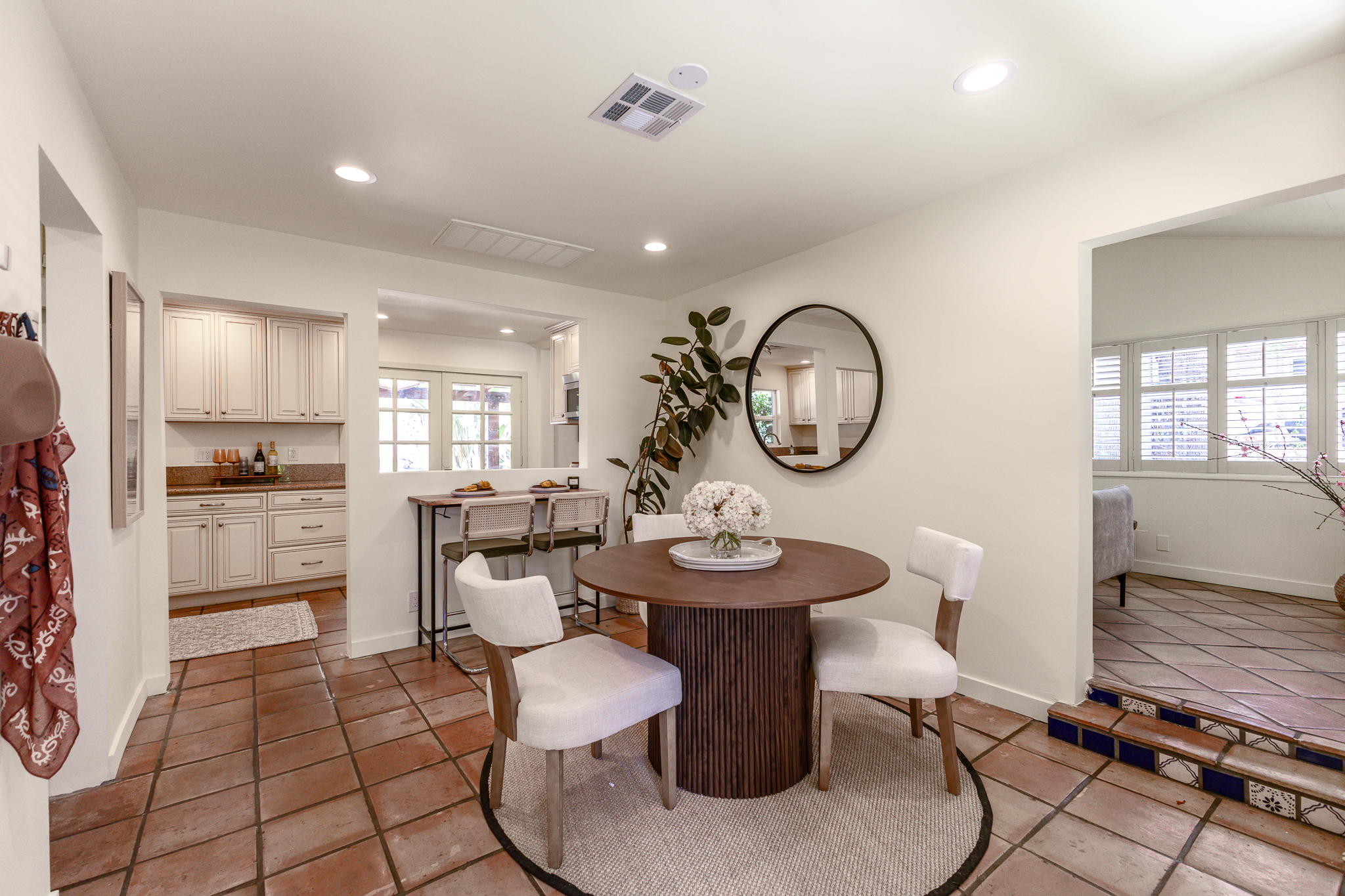  927 Pine Grove Ave - 物件實景