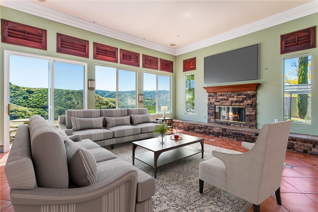 Redlands, California, 92373, United States, 4 Bedrooms Bedrooms, ,4 BathroomsBathrooms,Residential,For Sale,1979080