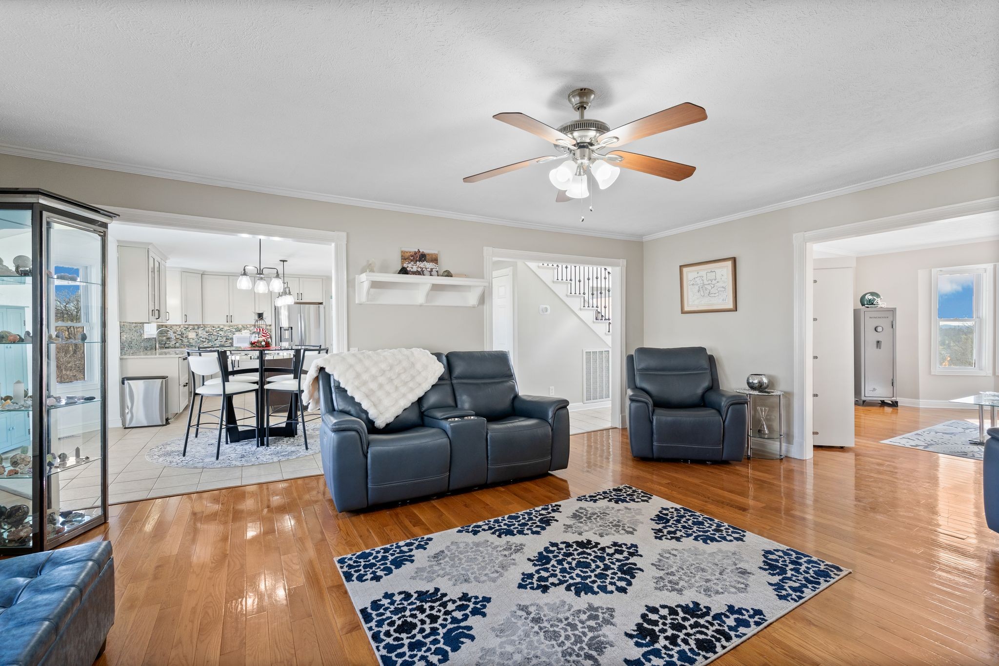 Lewisburg, Tennessee, 37091, United States, 4 Bedrooms Bedrooms, ,3 BathroomsBathrooms,Residential,For Sale,1999662