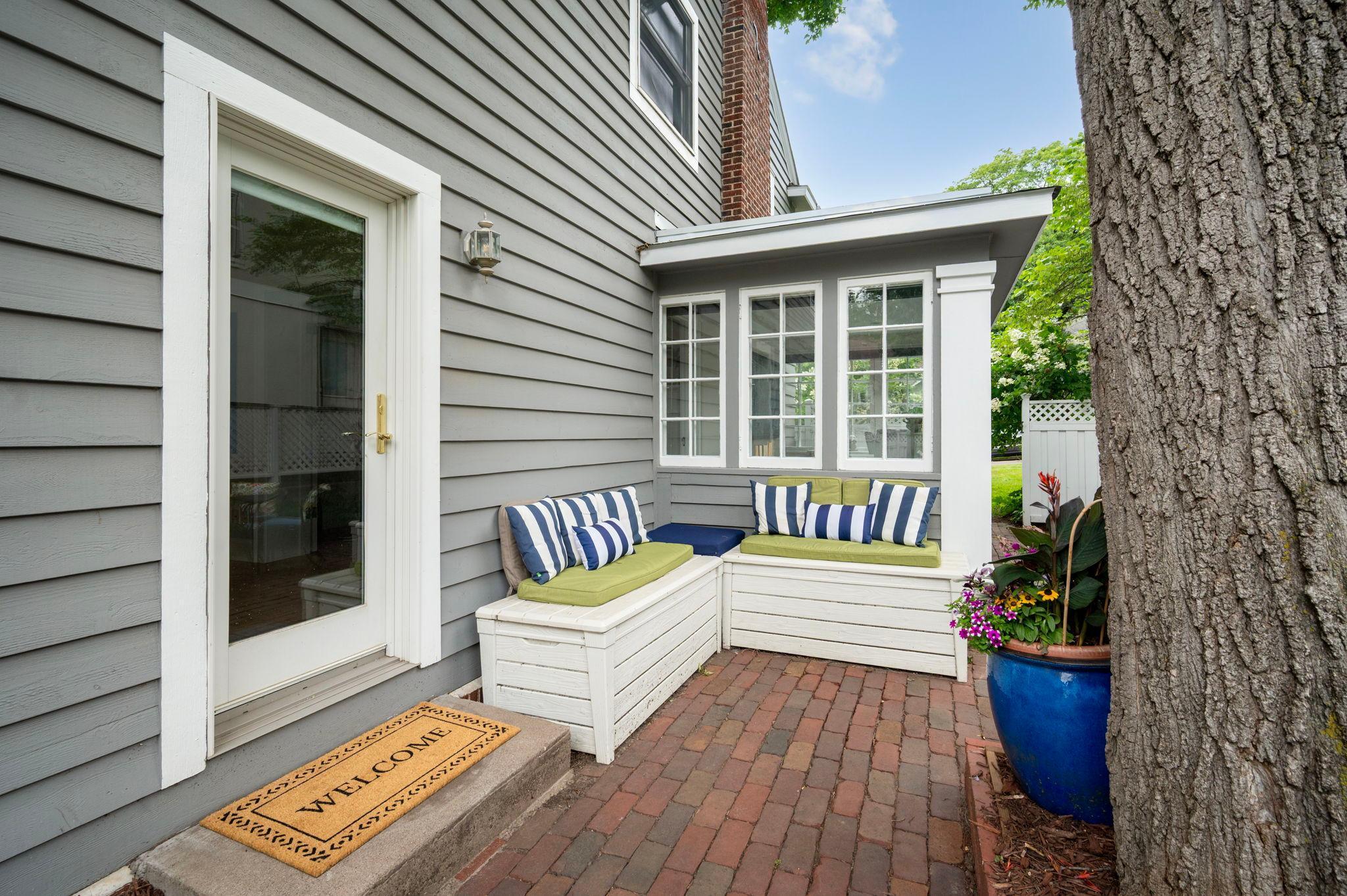 Saint Paul, Minnesota, 55105, United States, 4 Bedrooms Bedrooms, ,2 BathroomsBathrooms,Residential,For Sale,1919554