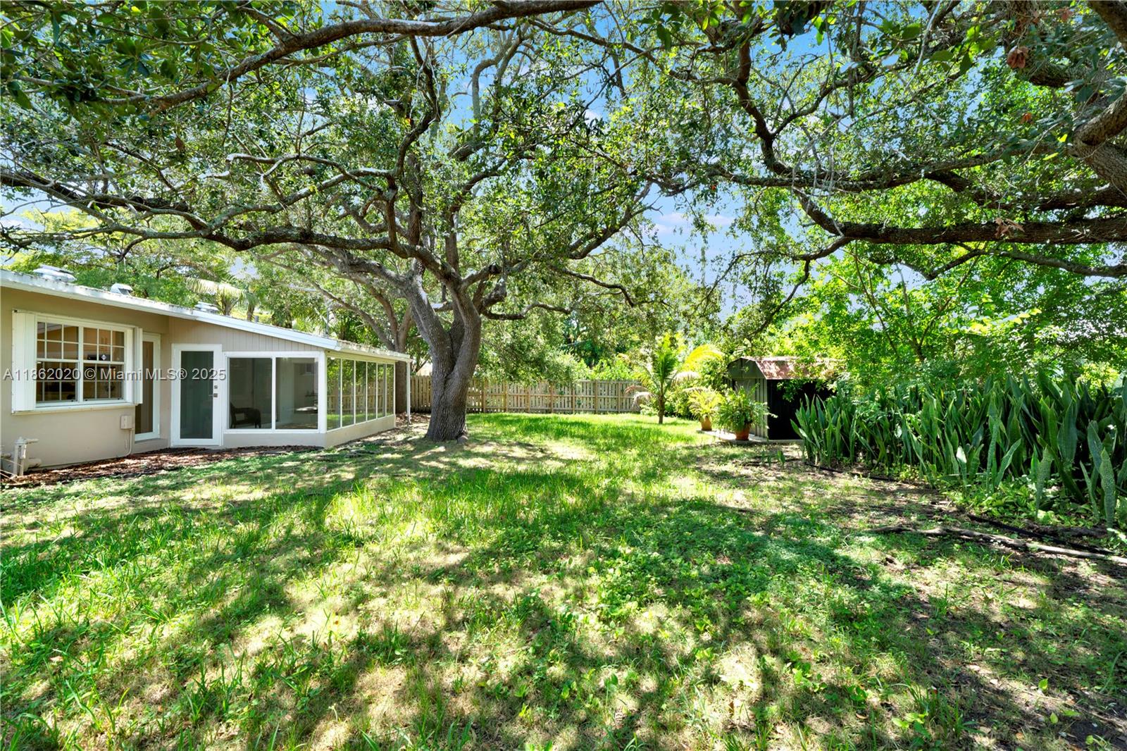 Miami, Florida, 33157, United States, 2 Bedrooms Bedrooms, ,1 BathroomBathrooms,Residential,For Sale,1932105