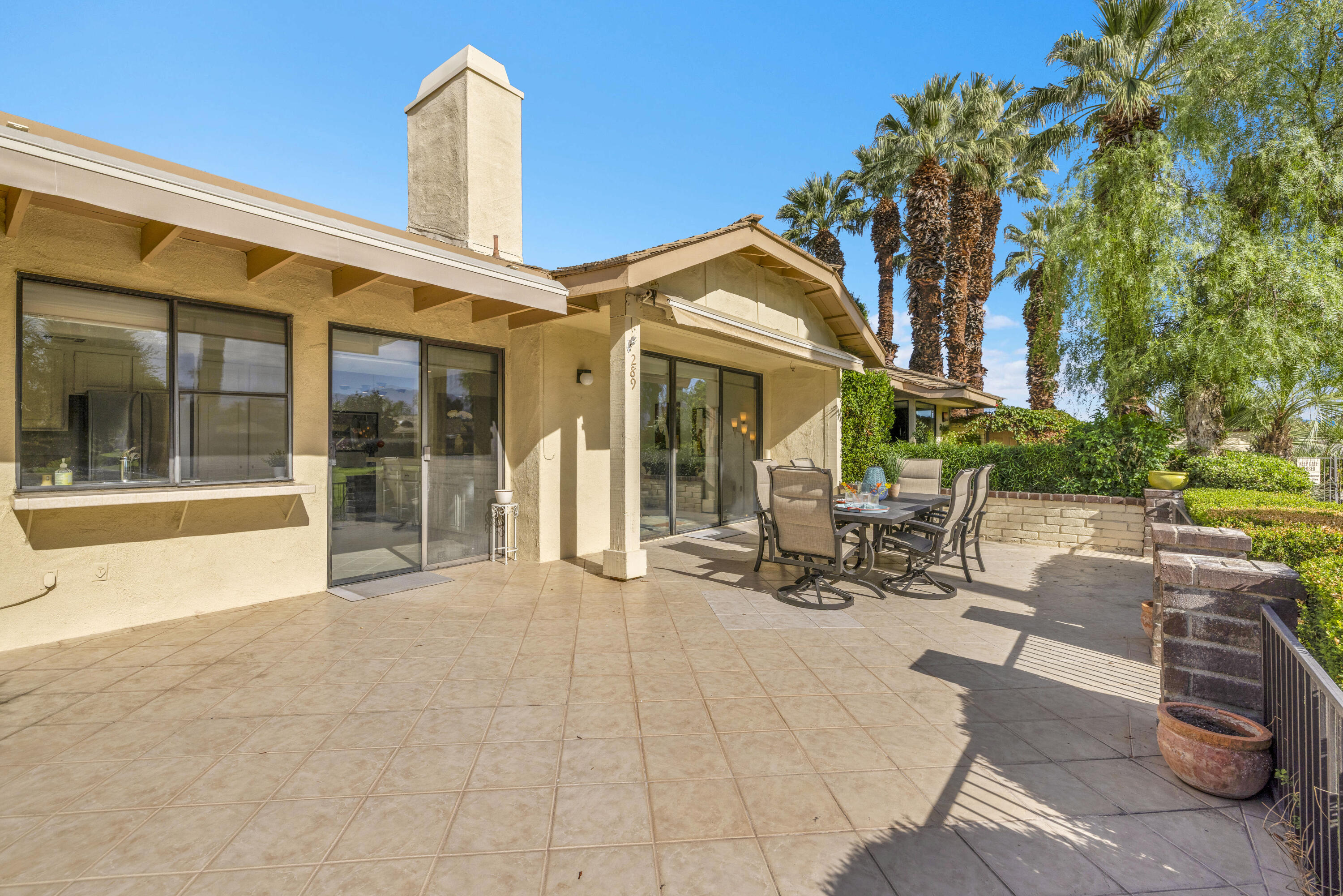 Palm Desert, California, 92260, United States, 2 Bedrooms Bedrooms, ,2 BathroomsBathrooms,Residential,For Sale,1987933