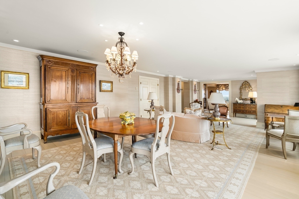 Boston, Massachusetts, 02110, United States, 3 Bedrooms Bedrooms, ,3 BathroomsBathrooms,Residential,For Sale,1850032