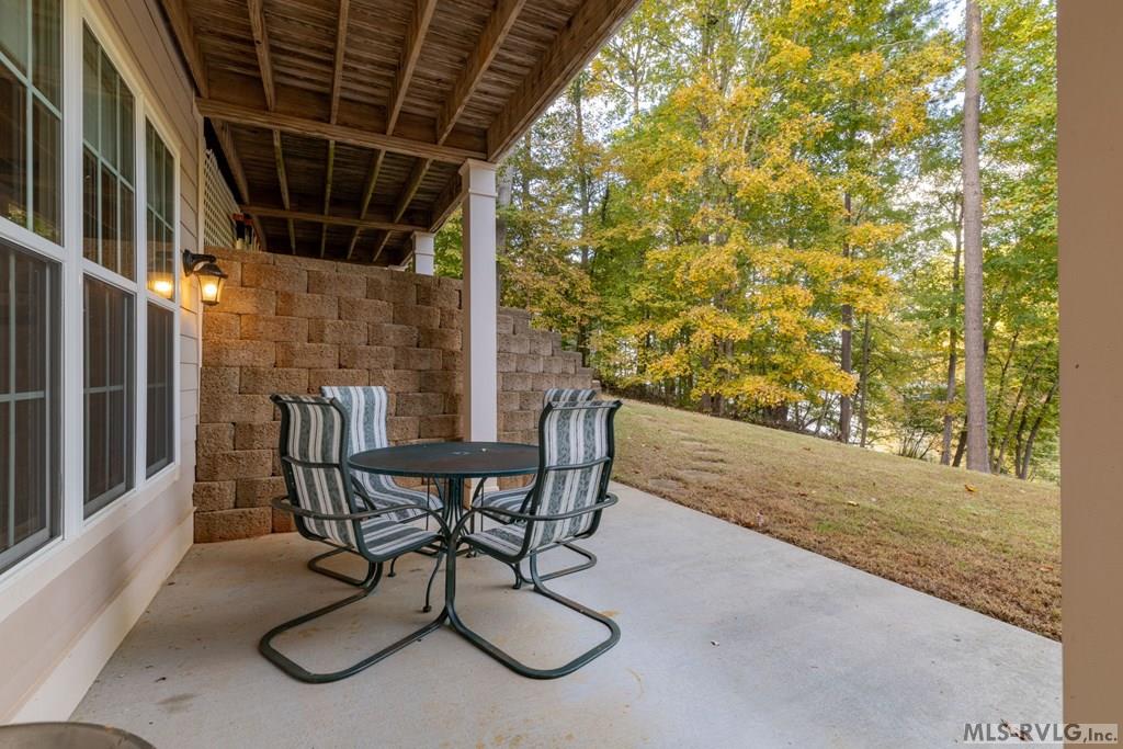 Boydton, Virginia, 23917, United States, 5 Bedrooms Bedrooms, ,4 BathroomsBathrooms,Residential,For Sale,1991597