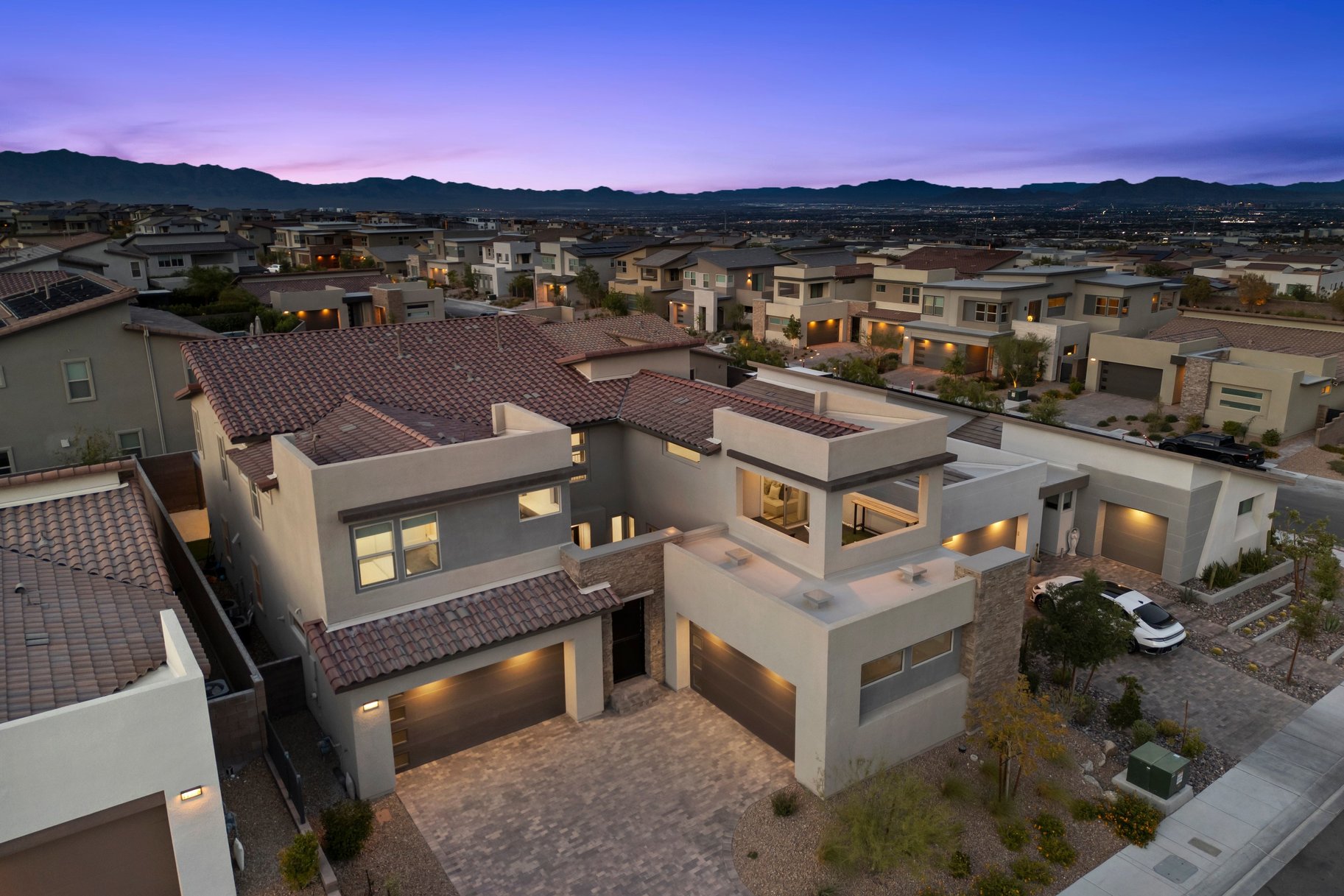  Upgraded Summerlin West Gated Home with Strip & Mountain Views - 物件實景
