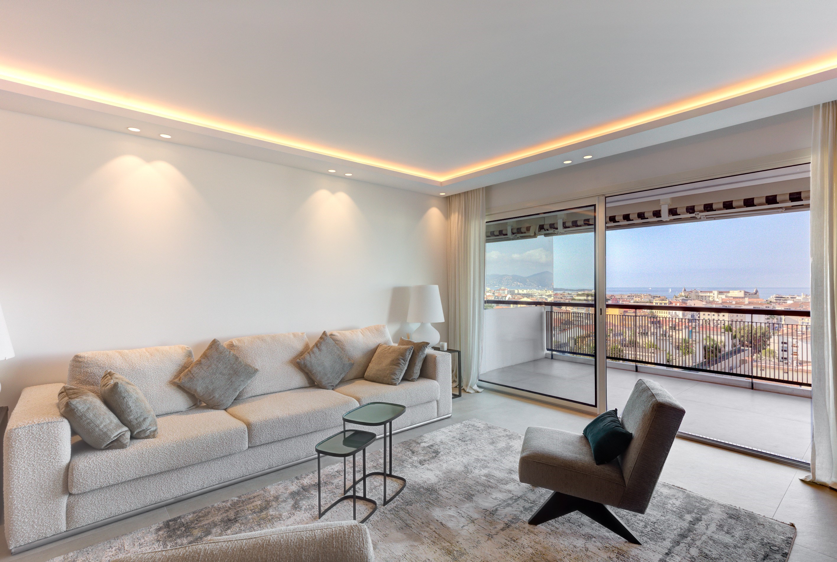  Sole agent: Renovated 3-room penthouse with sea view in Cannes Montfleury. - 物件實景