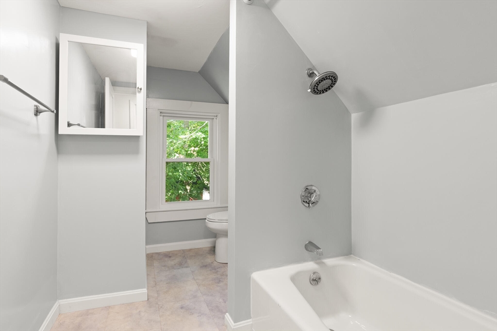 Quincy, Massachusetts, 02169, United States, 3 Bedrooms Bedrooms, ,2 BathroomsBathrooms,Residential,For Sale,1943561