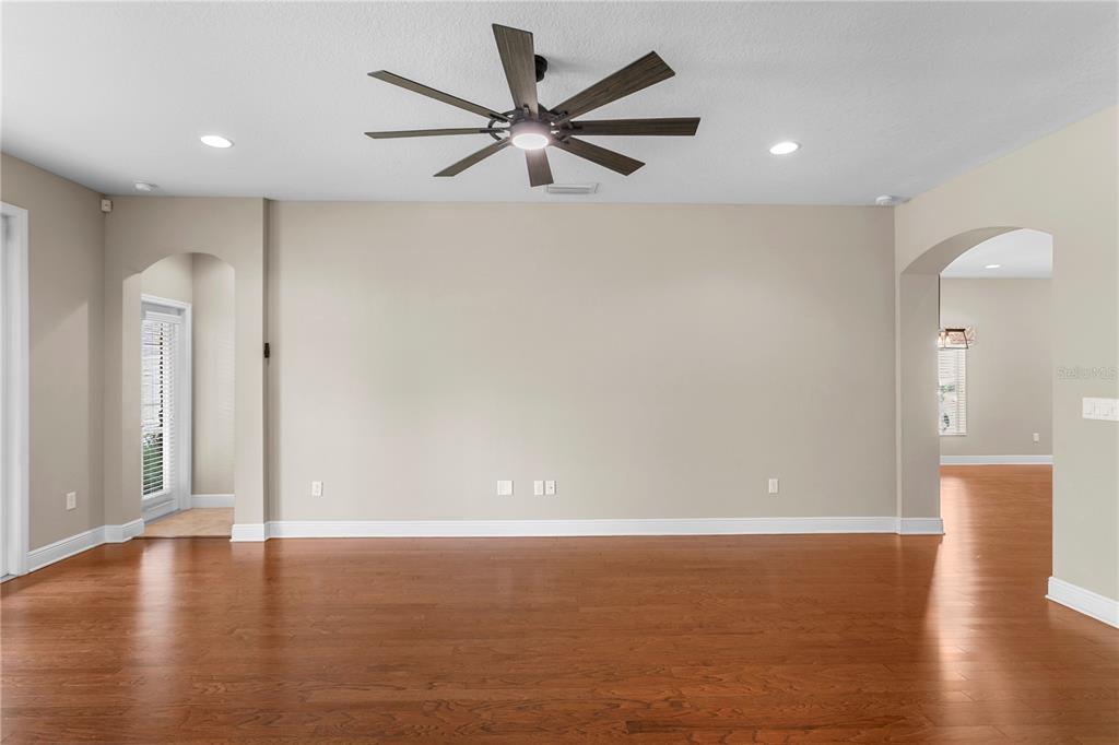 Tampa, Florida, 33647, United States, 5 Bedrooms Bedrooms, ,3 BathroomsBathrooms,Residential,For Sale,1987732