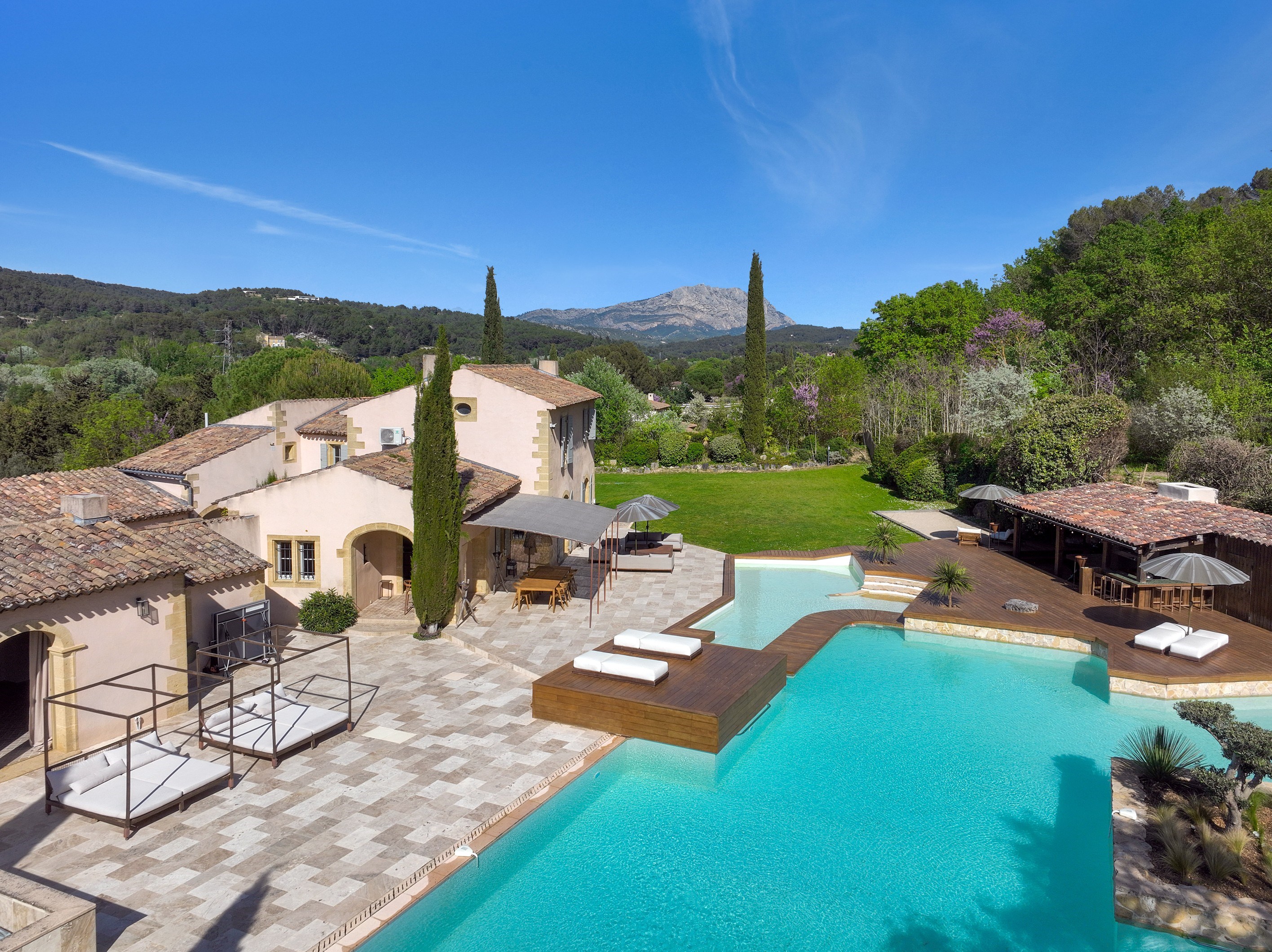  Refined Provençal Estate with Sainte-Victoire Views – Minutes from Aix-en-Prove… - 物件實景