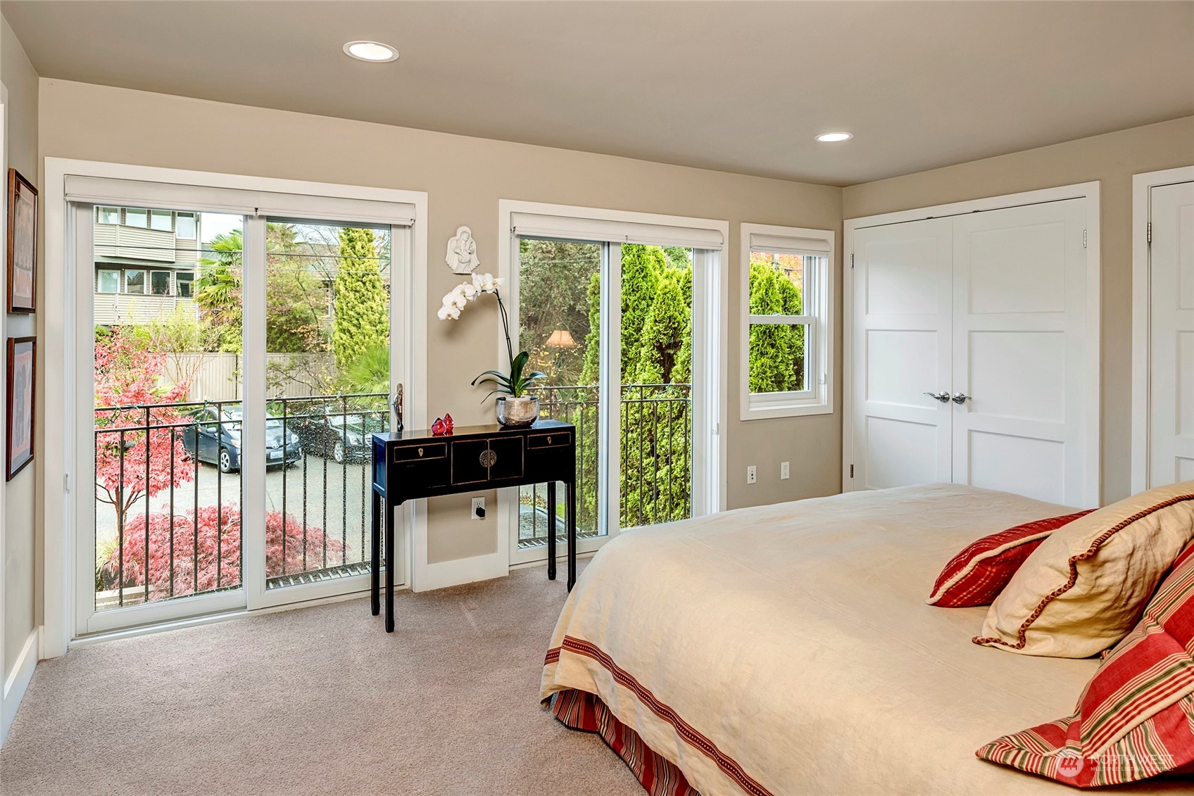 Seattle, Washington, 98112, United States, 5 Bedrooms Bedrooms, ,1 BathroomBathrooms,Residential,For Sale,1876095