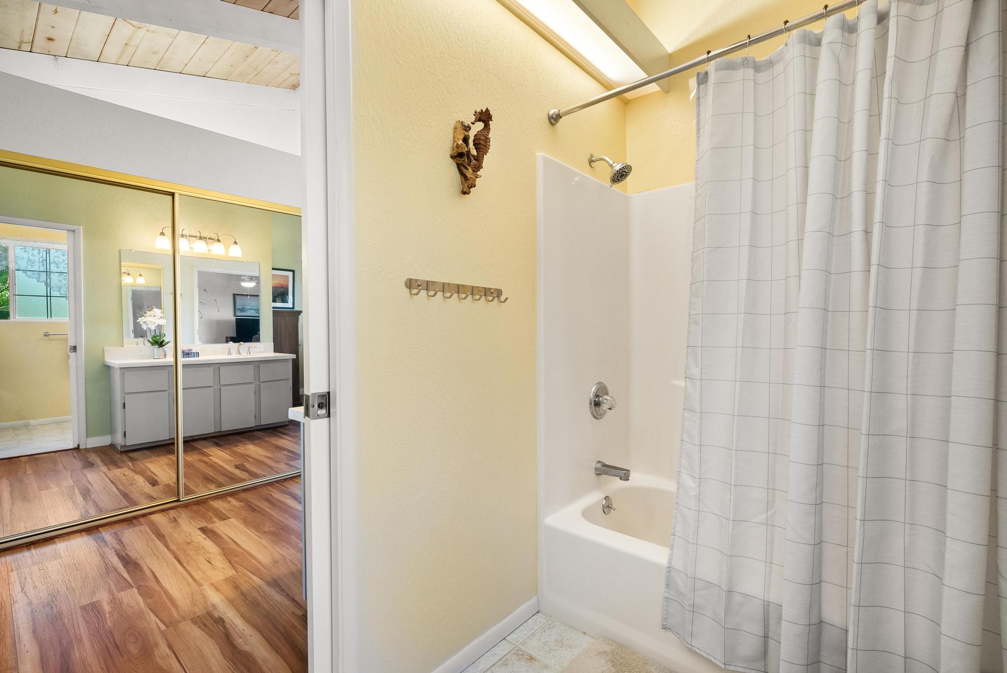 Kailua-Kona, Hawaii, 96740, United States, 3 Bedrooms Bedrooms, ,2 BathroomsBathrooms,Residential,For Sale,1942206