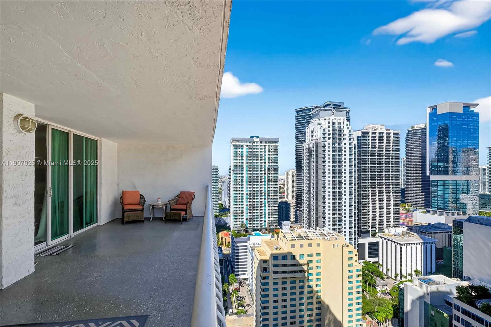 Miami, Florida, 33131, United States, 1 Bedroom Bedrooms, ,1 BathroomBathrooms,Residential,For Sale,1986520