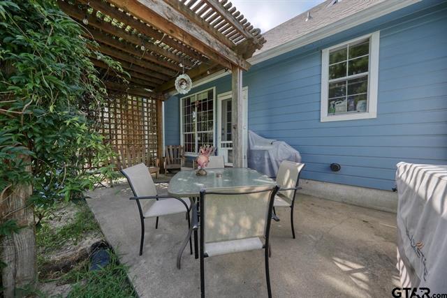 Lindale, Texas, 75771, United States, 4 Bedrooms Bedrooms, ,3 BathroomsBathrooms,Residential,For Sale,1937057