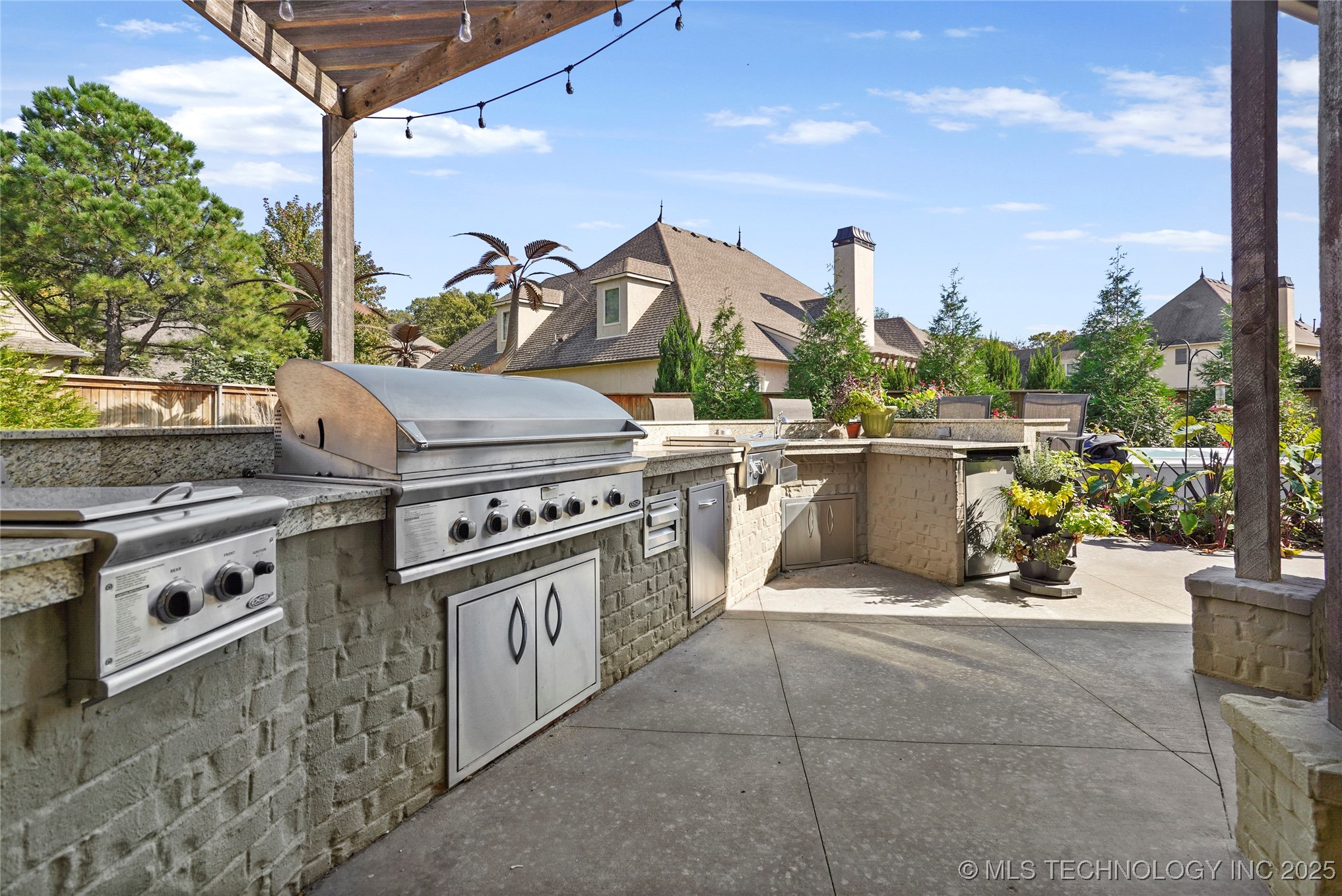 Tulsa, Oklahoma, 74137, United States, 5 Bedrooms Bedrooms, ,5 BathroomsBathrooms,Residential,For Sale,1990316