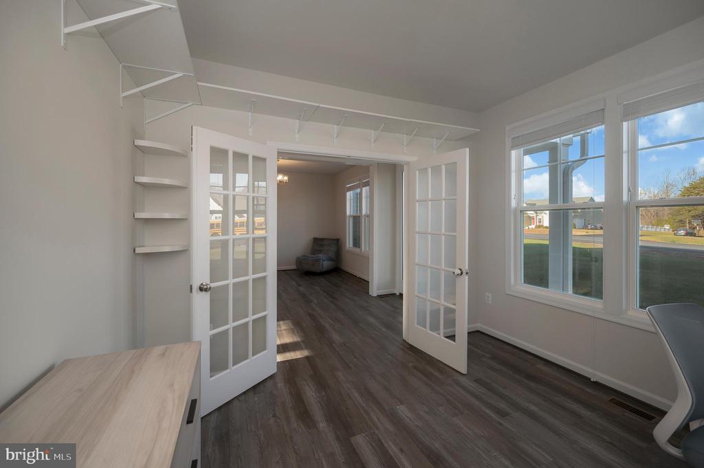 Fredericksburg, Virginia, 22406, United States, 4 Bedrooms Bedrooms, ,5 BathroomsBathrooms,Residential,For Sale,2002501