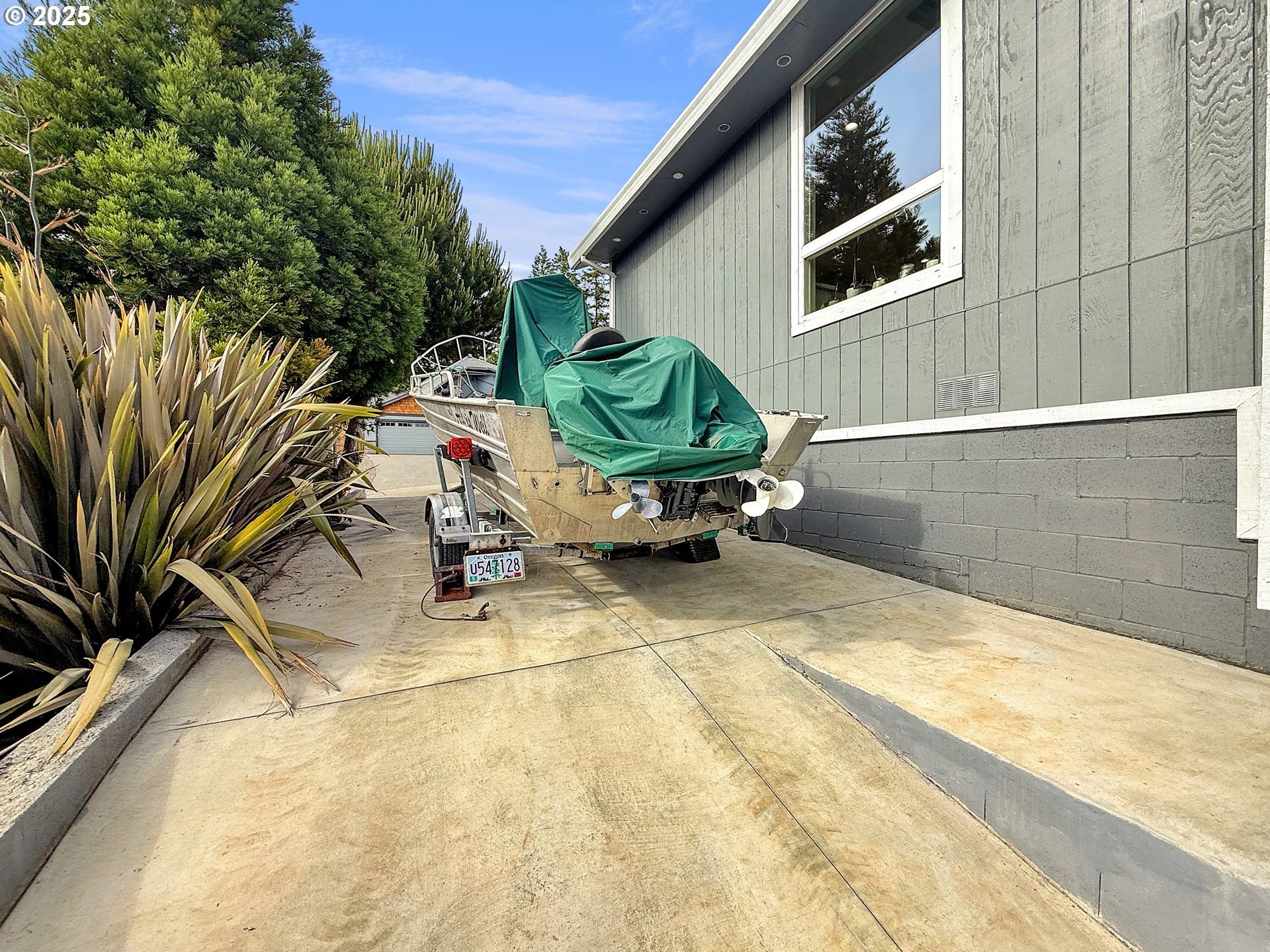 Brookings, Oregon, 97415, United States, 3 Bedrooms Bedrooms, ,3 BathroomsBathrooms,Residential,For Sale,1974762