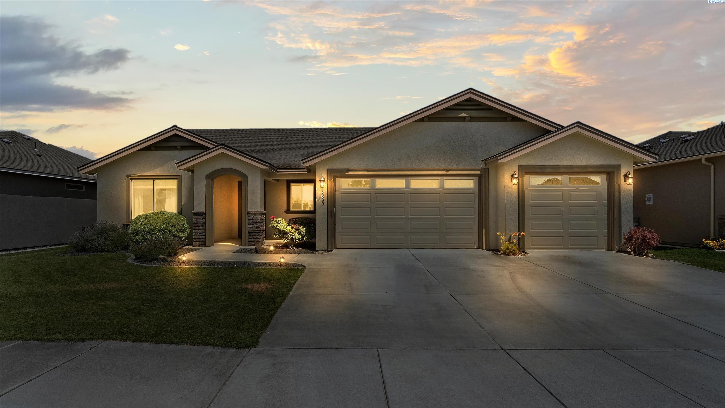 Richland, Washington, 99354, United States, 3 Bedrooms Bedrooms, ,2 BathroomsBathrooms,Residential,For Sale,1896289