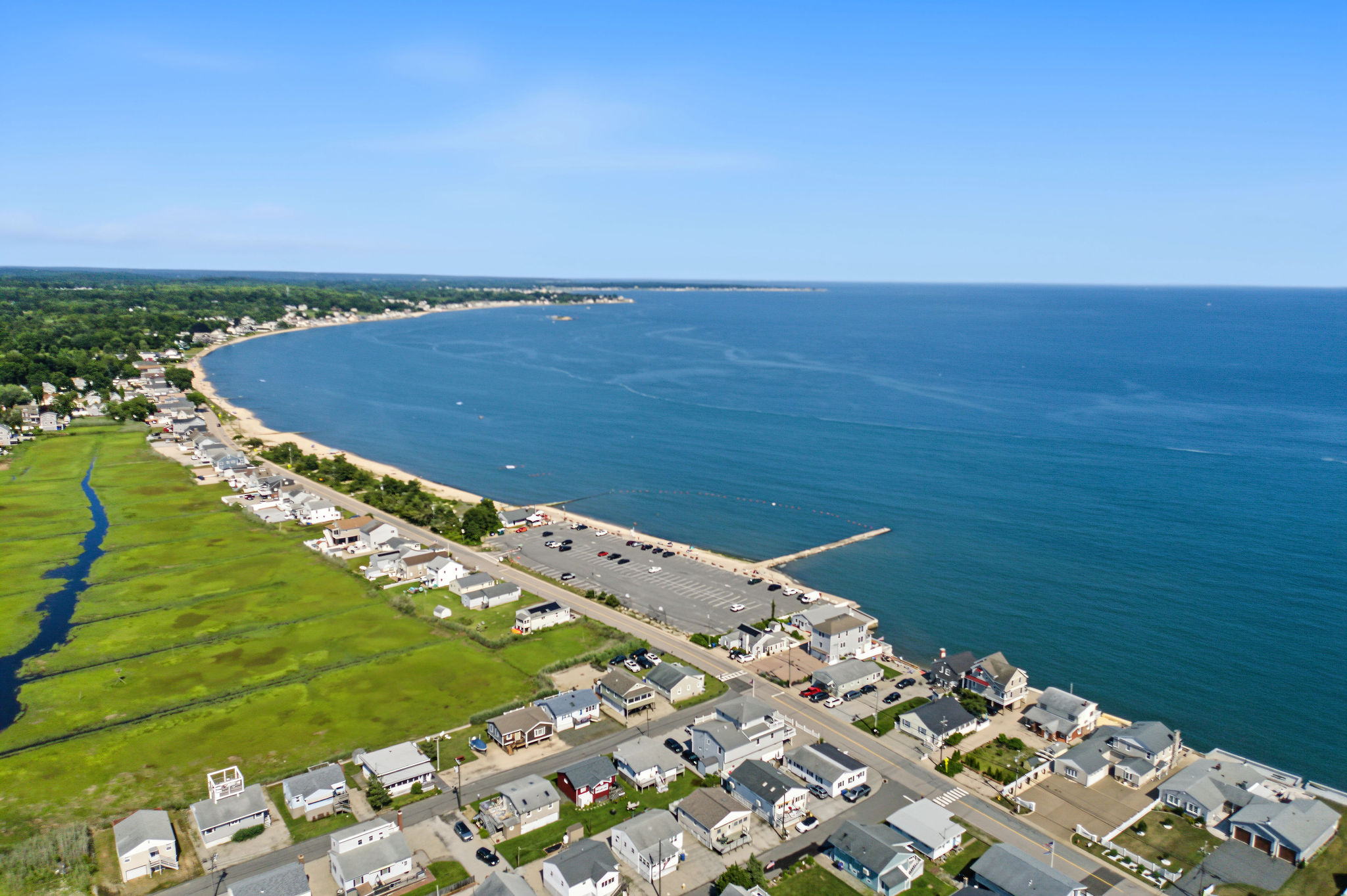  Year-Round Shoreline Estate in a Coastal Enclave - 物件實景