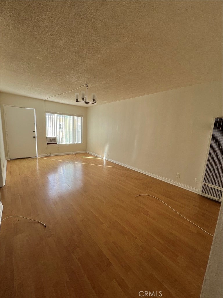 Los Angeles, California, 90027, United States, ,Residential,For Sale,1940498