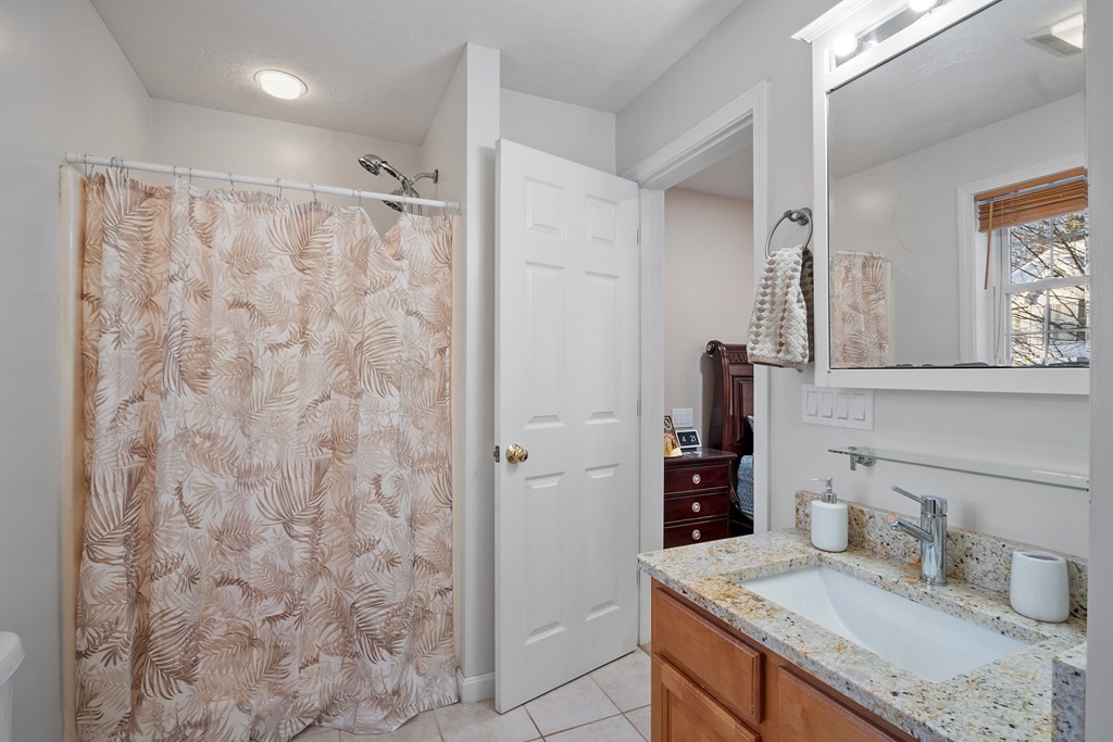 Hooksett, New Hampshire, 03106, United States, 3 Bedrooms Bedrooms, ,3 BathroomsBathrooms,Residential,For Sale,1930253