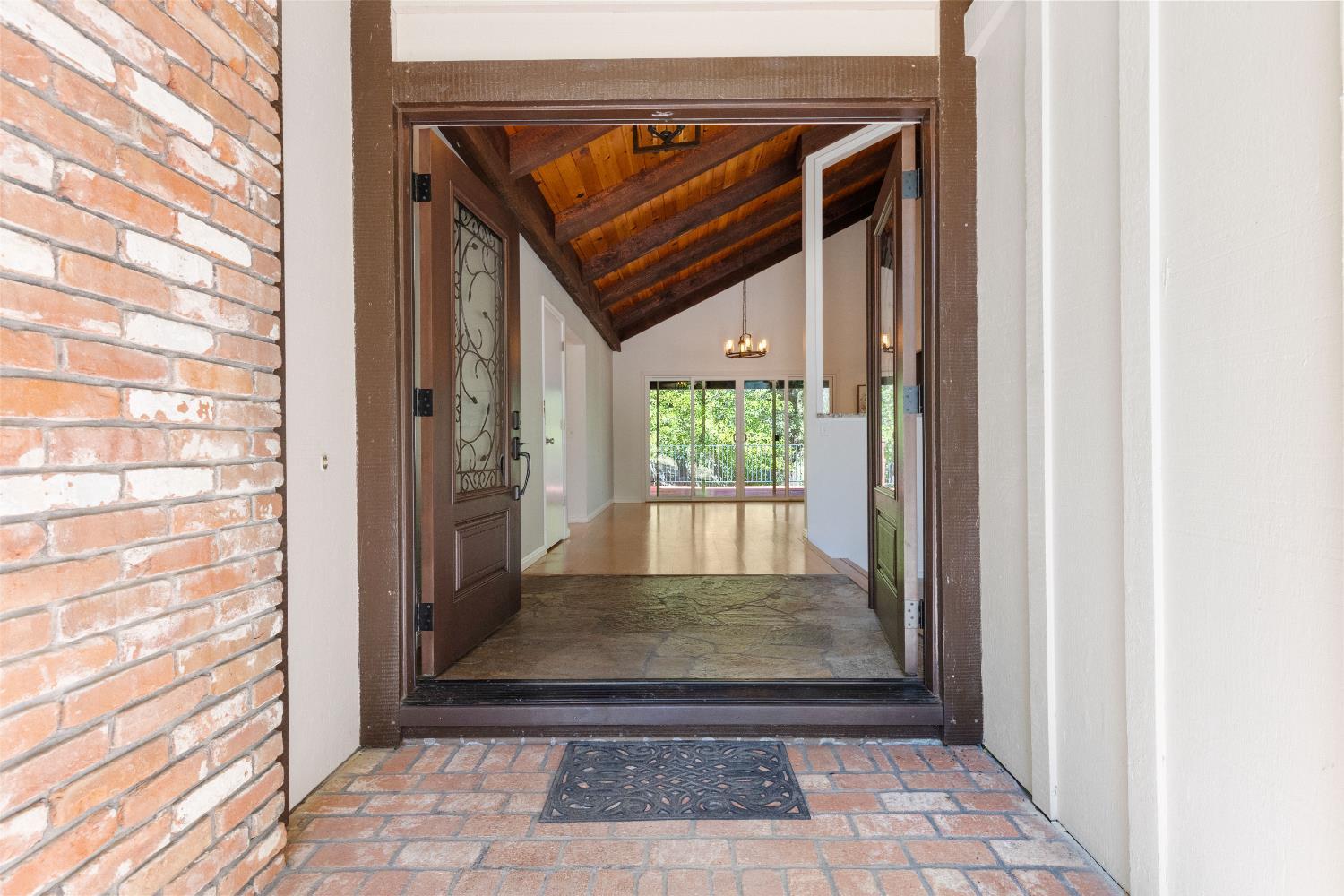 Grass Valley, California, 95949, United States, 3 Bedrooms Bedrooms, ,3 BathroomsBathrooms,Residential,For Sale,1983094