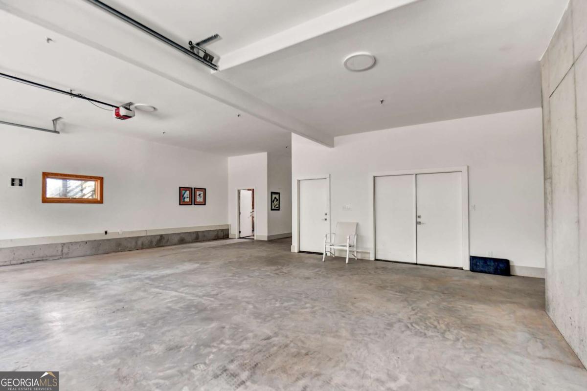 Athens, Georgia, 30606, United States, 2 Bedrooms Bedrooms, ,3 BathroomsBathrooms,Residential,For Sale,1992005