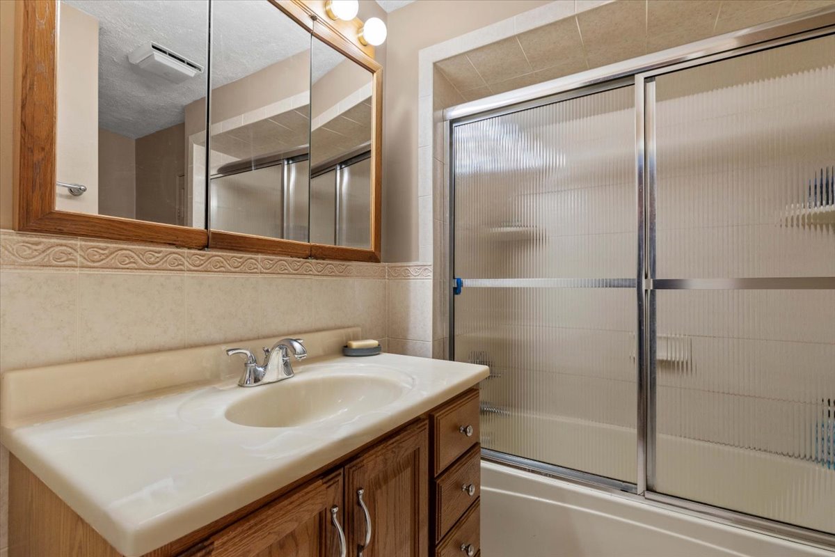 Staten Island, New York, 10312, United States, 2 Bedrooms Bedrooms, ,2 BathroomsBathrooms,Residential,For Sale,1819813
