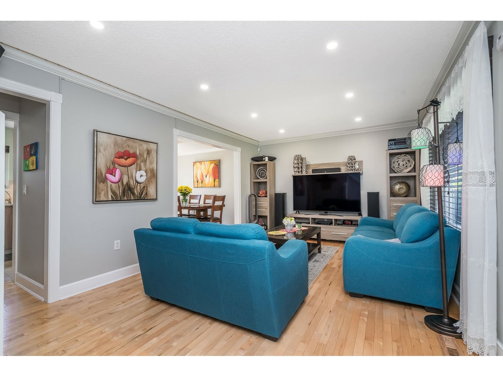 SURREY, British Columbia, V4A 5N3, CA, 3 Bedrooms Bedrooms, ,2 BathroomsBathrooms,Residential,For Sale,1838799